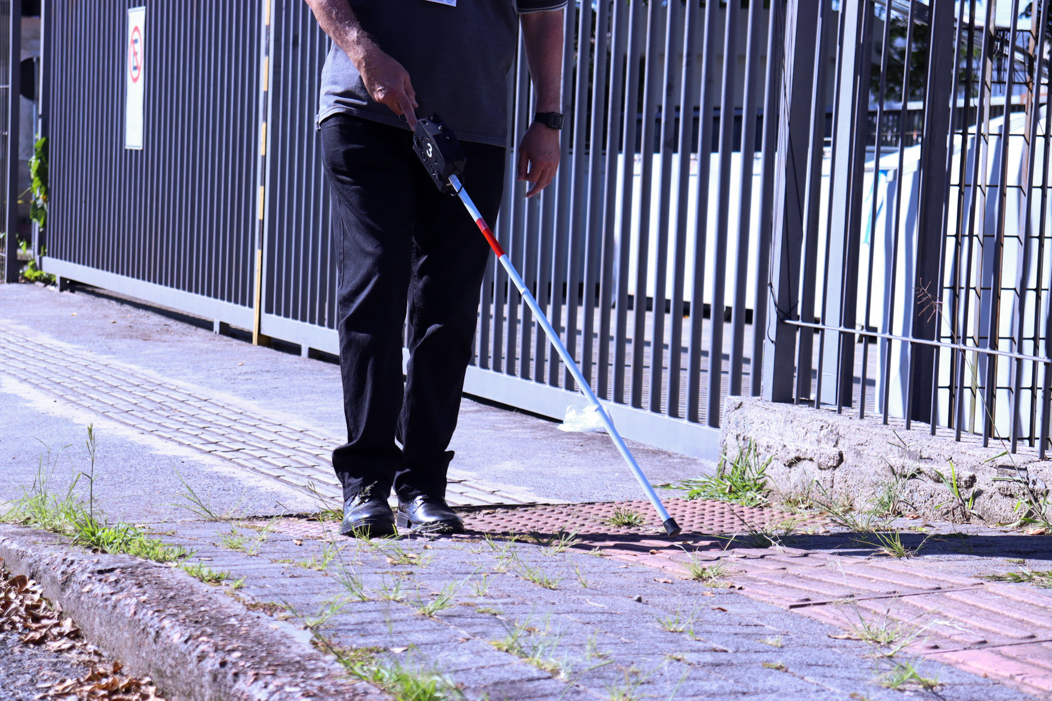 1º concurso de bengalas inteligentes para cegos premia vencedores com R$ 1 milhão