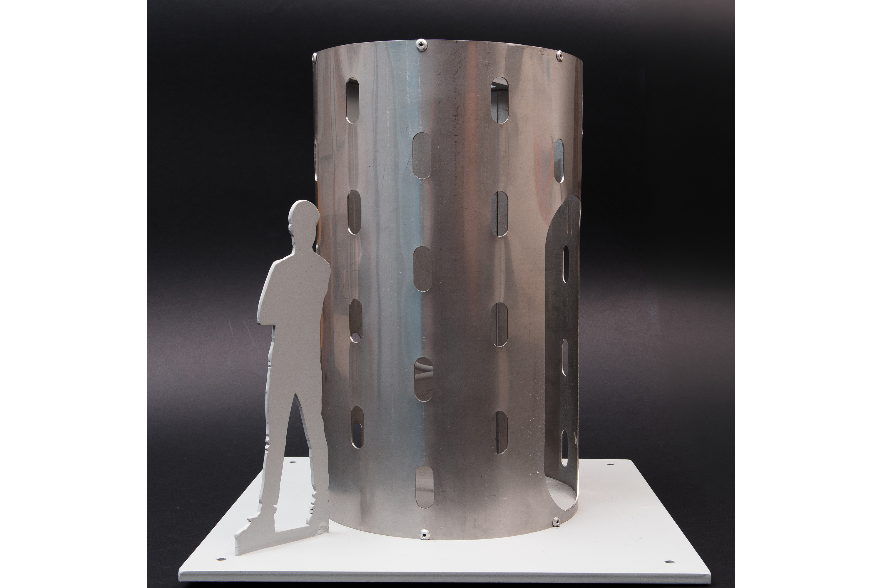 MON inaugura obra do artista avaf e convida o público a uma caça às artes na área externa do Museu