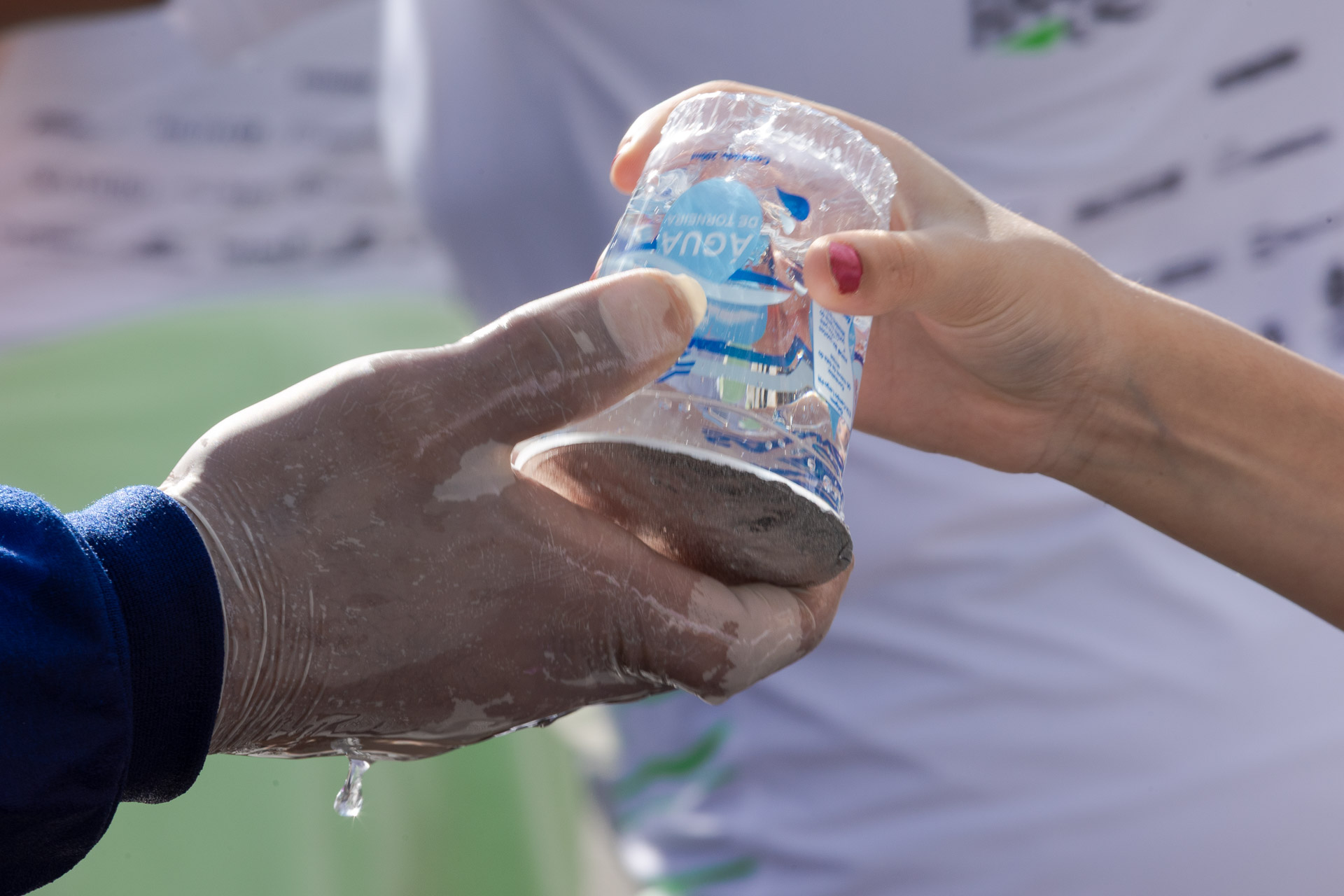 Sanepar garante hidratação de 20 mil atletas na Maratona na Ponte de Guaratuba