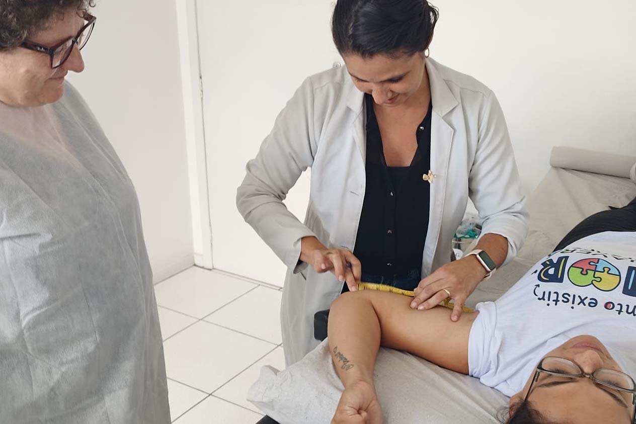 Implante contraceptivo chega a quase 2 mil mulheres no Paraná em 2026 e Paraná amplia capacitação de profissionais