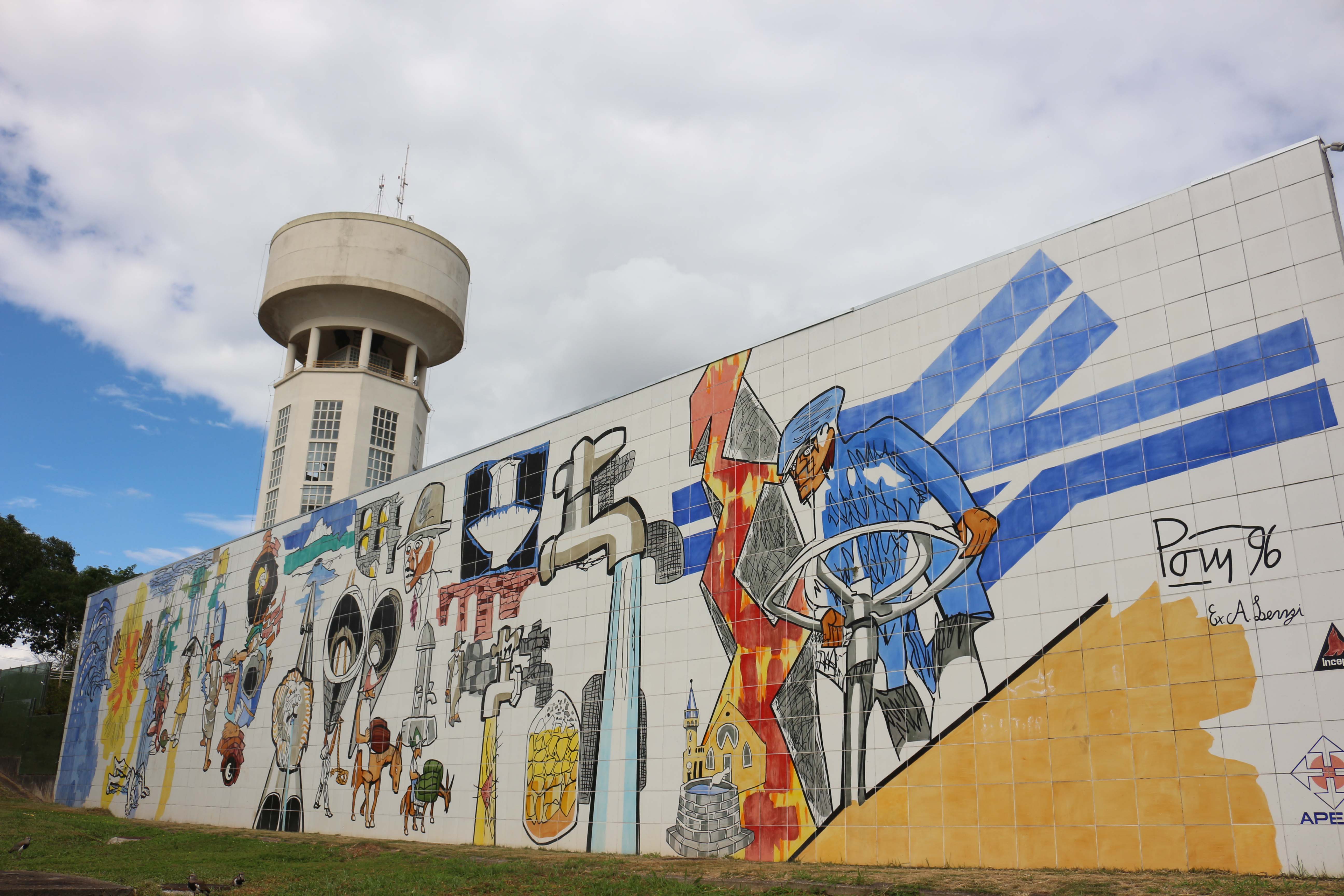 Em Curitiba, Painel de Poty Lazzarotto sobre o saneamento completa 30 anos