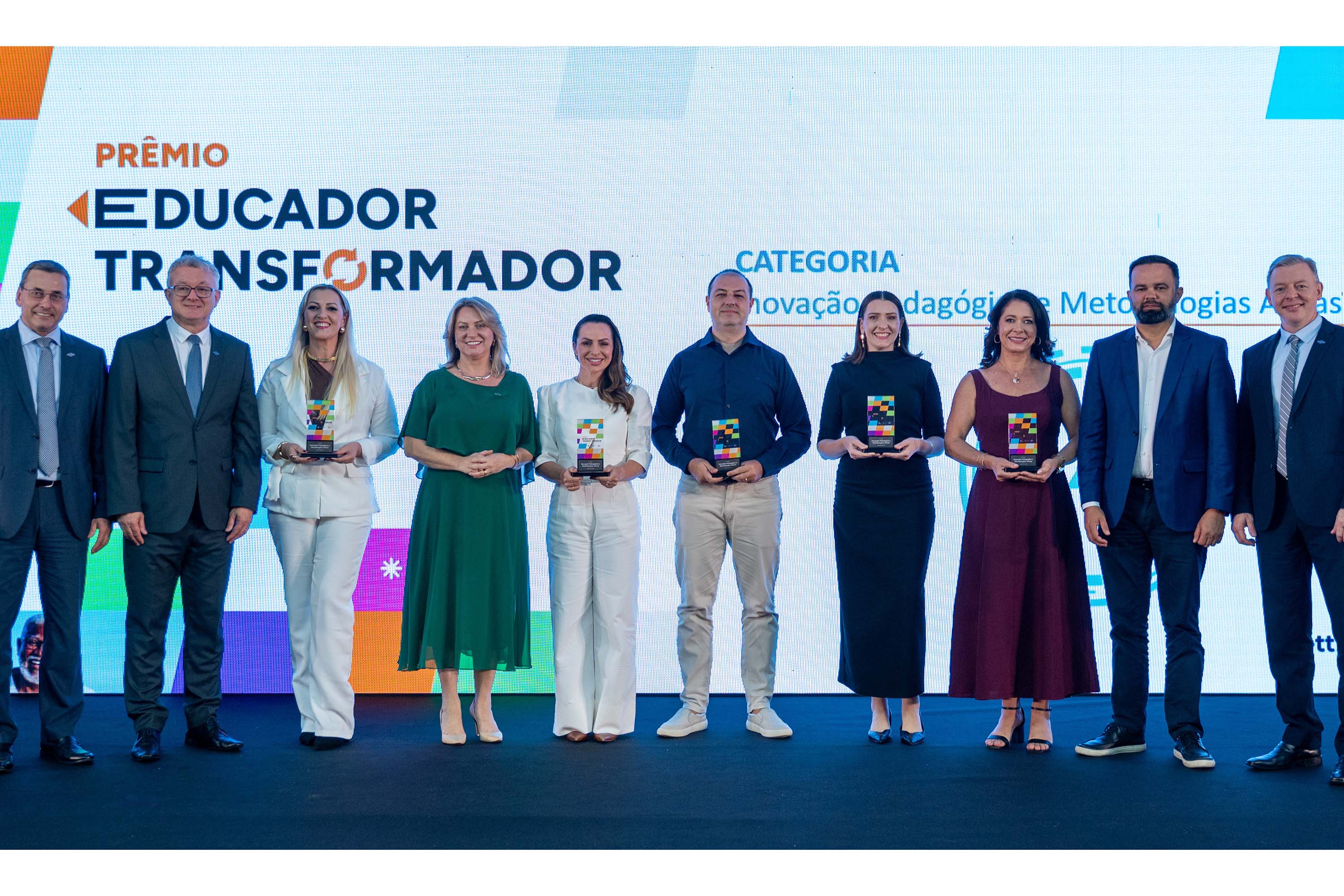 Premiação reconhece projetos inovadores ligados à educação empreendedora na rede estadua