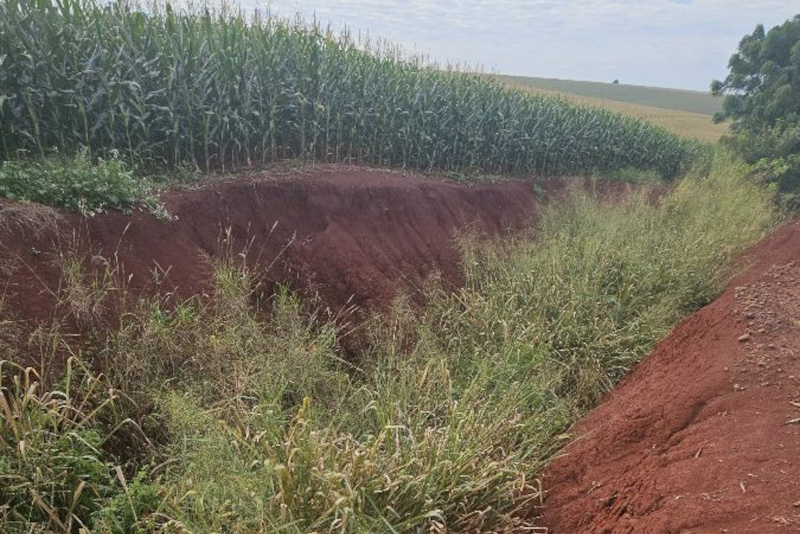 Erosão na PR-552 em Ourizona