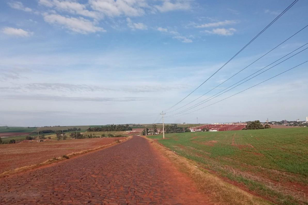 PR-574 entre Cafelândia e Palmitópolis