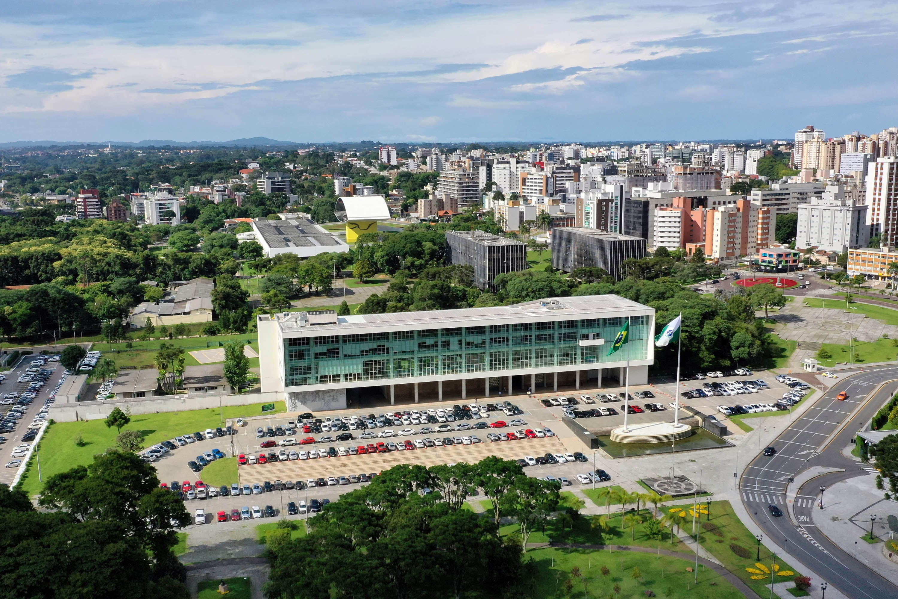 Operação entre Fundo Estratégico e BID deve gerar economia de R$ 400 milhões ao Paraná