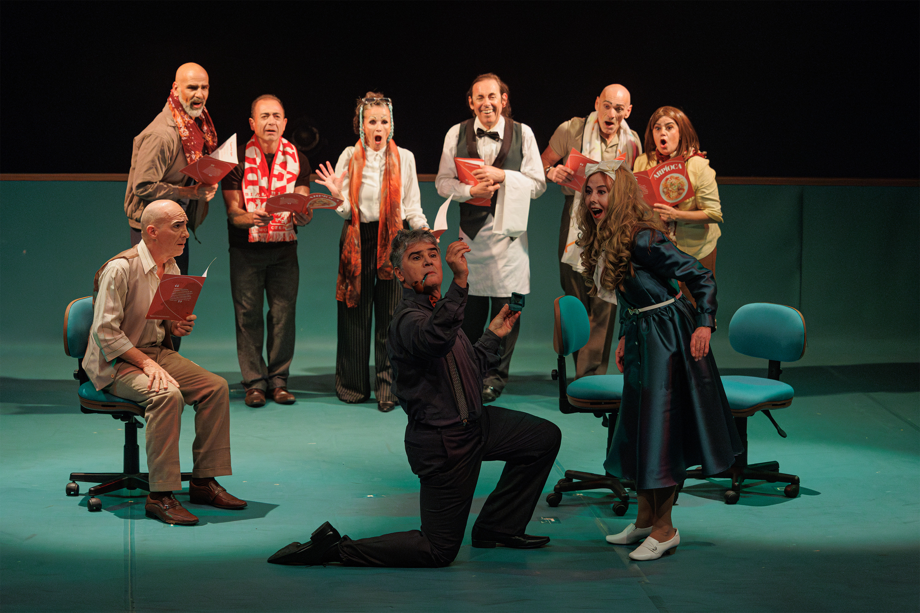 “Gregor” encerra temporada com sessões cheias no Teatro José Maria Santos