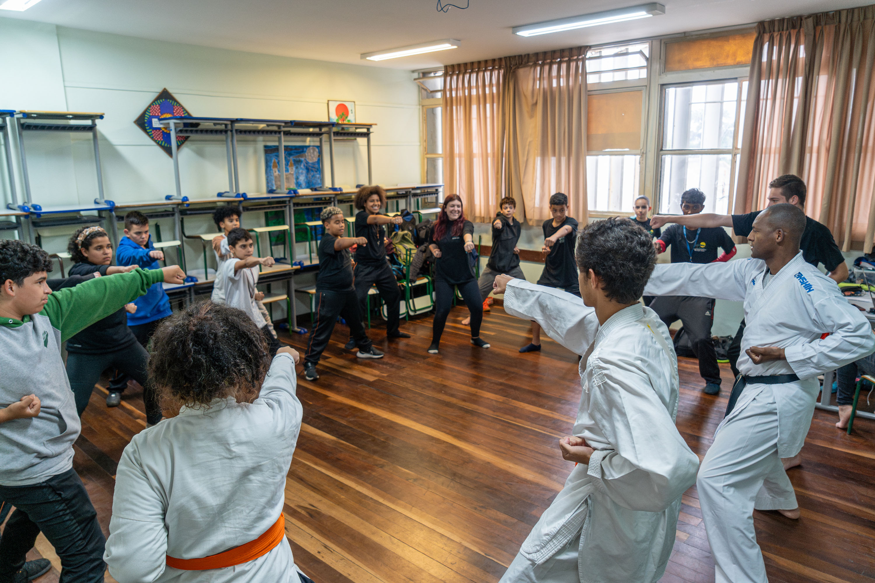 SEED - Disciplinas eletivas, cinco refeições e engajamento: em expansão no Paraná, Educação em Tempo Integral traz diferenciais para formação do estudante