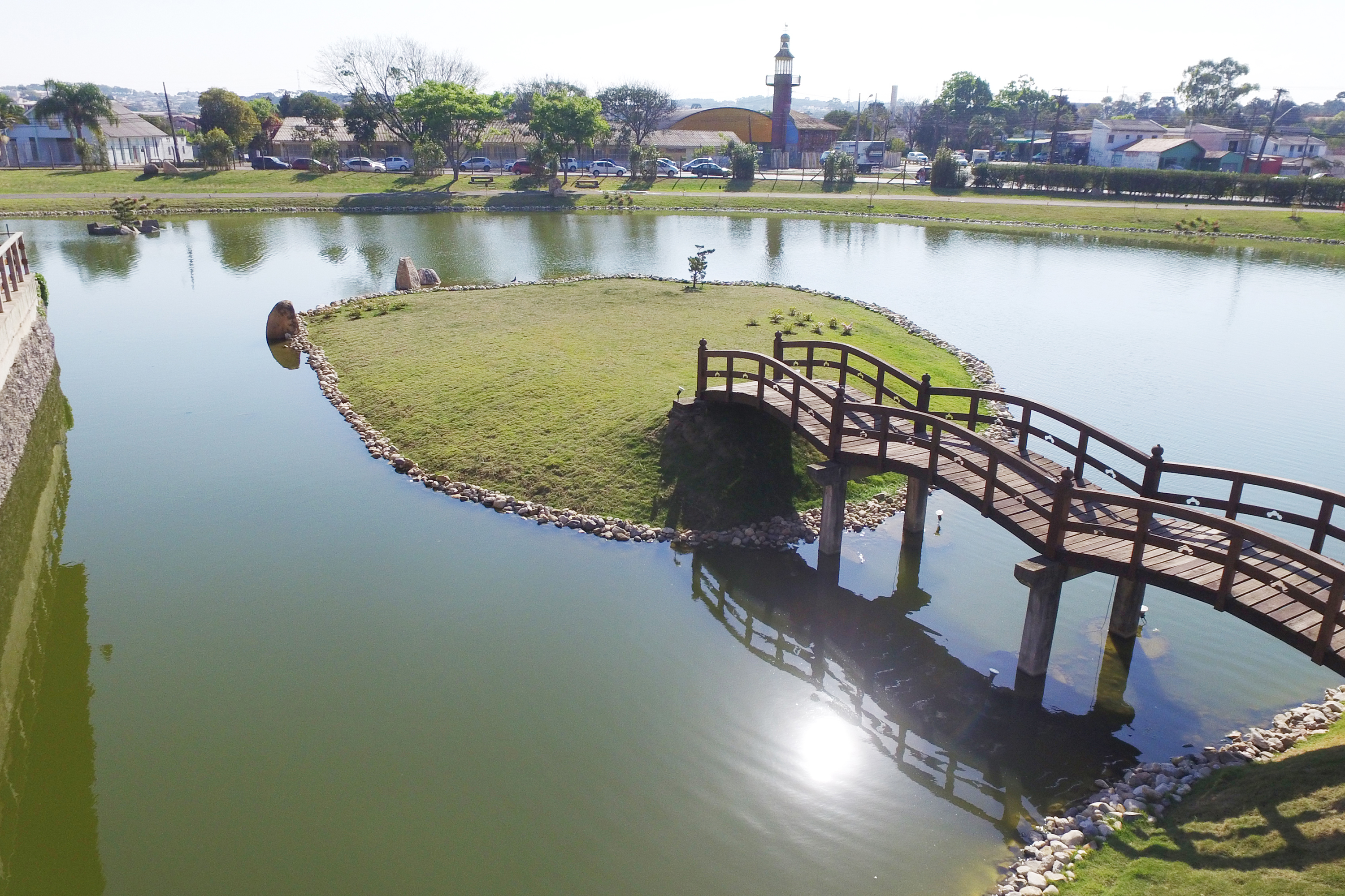 Lago criado no Tecpar há dez anos contribui para escoamento da bacia do Rio Barigui