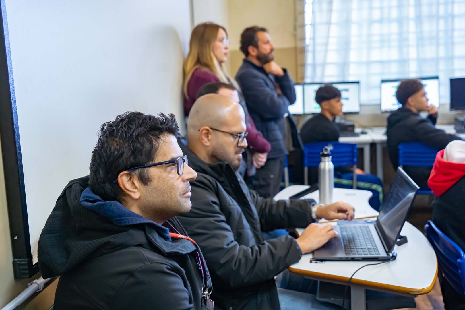 Tutor IA auxilia estudantes da rede estadual na elaboração de redações