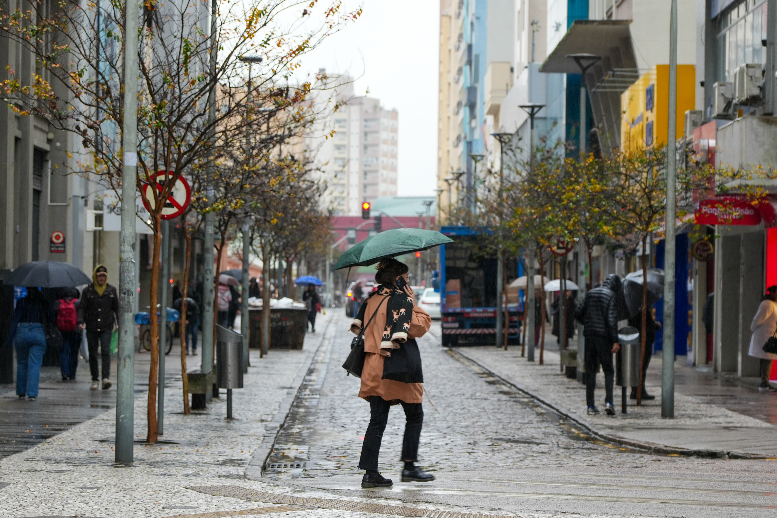 INVERNO DE 2026 SERÁ MAIS QUENTE E CHUVOSO DO QUE A MÉDIA, AFIRMA SIMEPAR