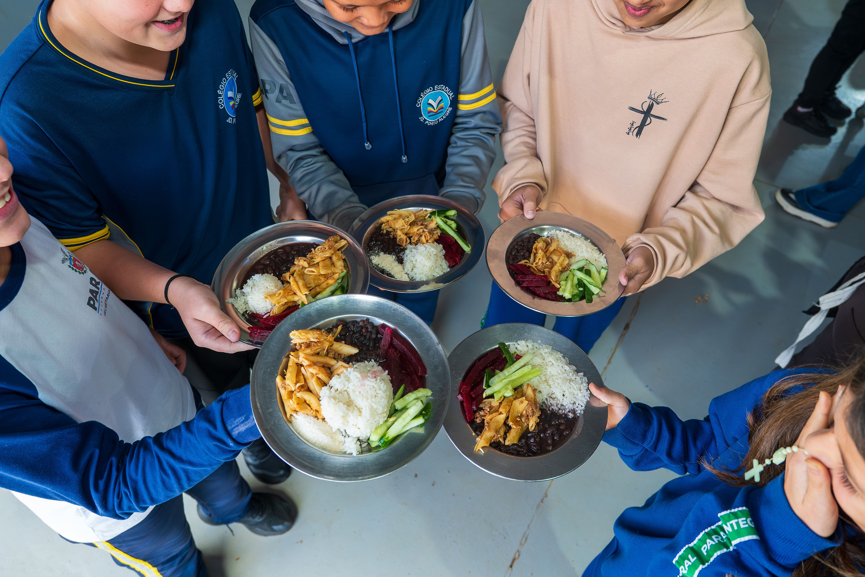 Terceira remessa de alimentação escolar beneficia mais de 1,2 milhão de estudantes