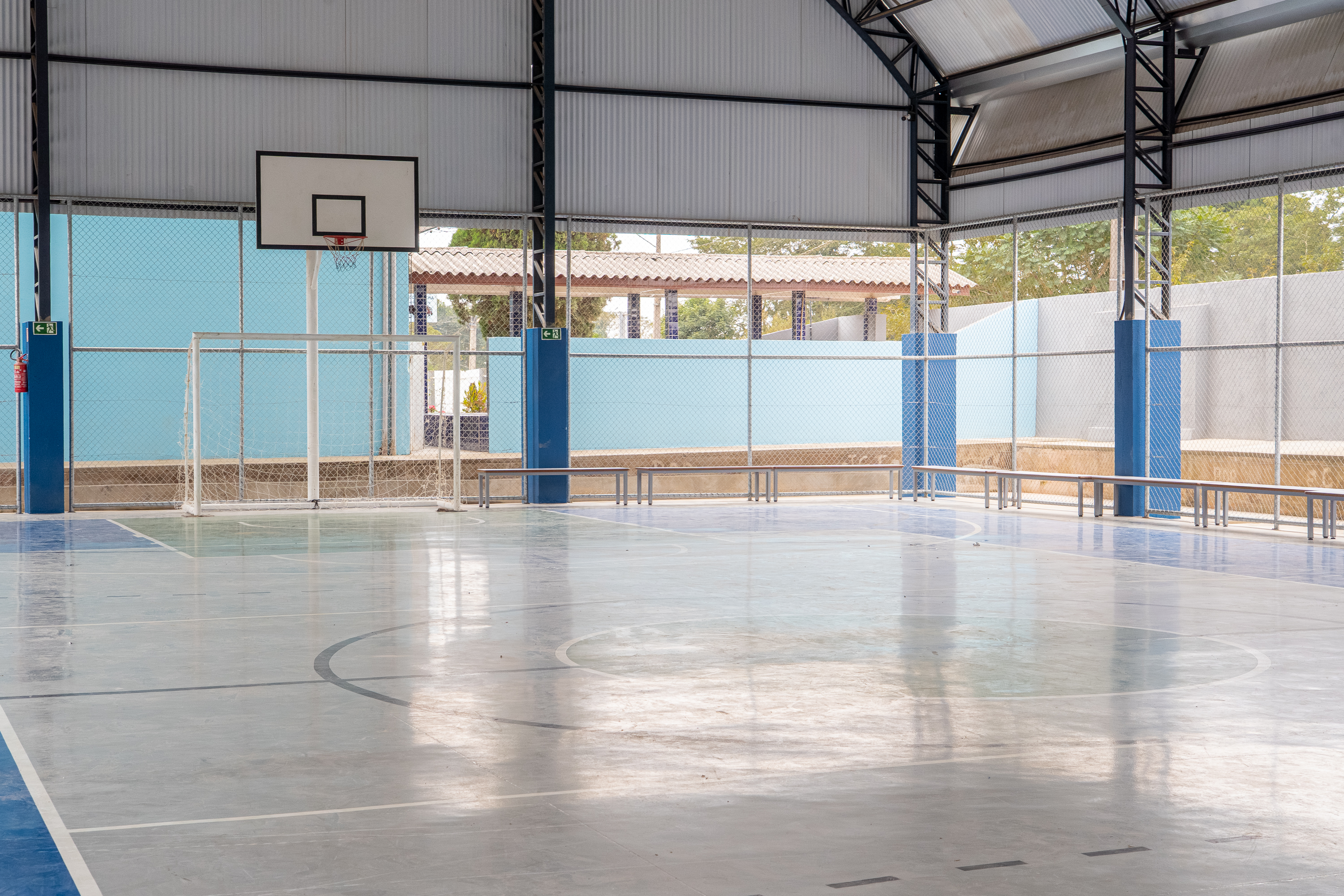 Com investimento de R$ 3,5 milhões, colégio do campo de Quitandinha ganha refeitório, laboratório e quadra coberta