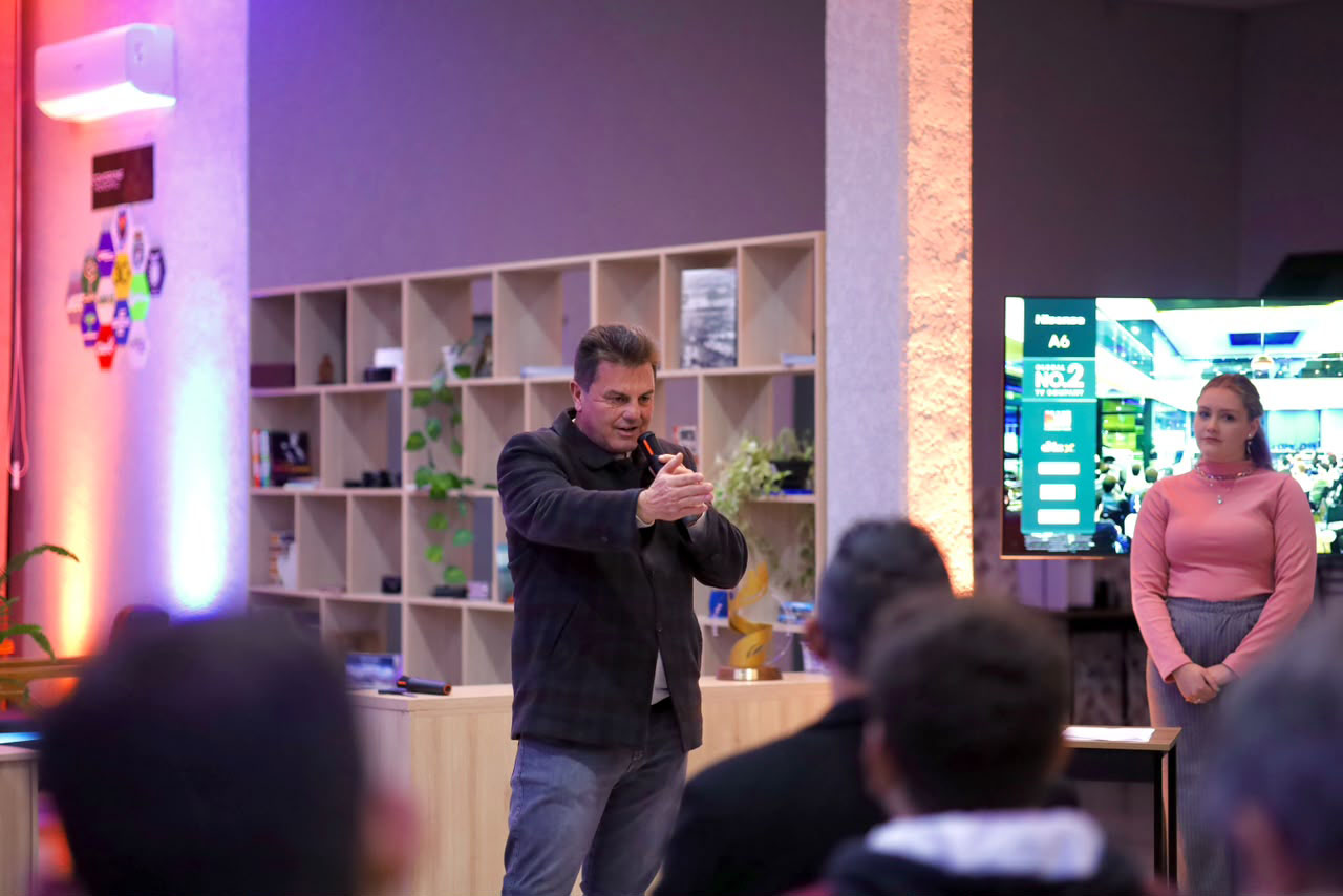 INOVAÇÃO: Com apoio do Estado, Guarapuava inicia atividade do espaço coworking municipa