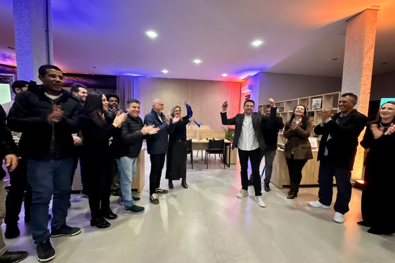 INOVAÇÃO: Com apoio do Estado, Guarapuava inicia atividade do espaço coworking municipa