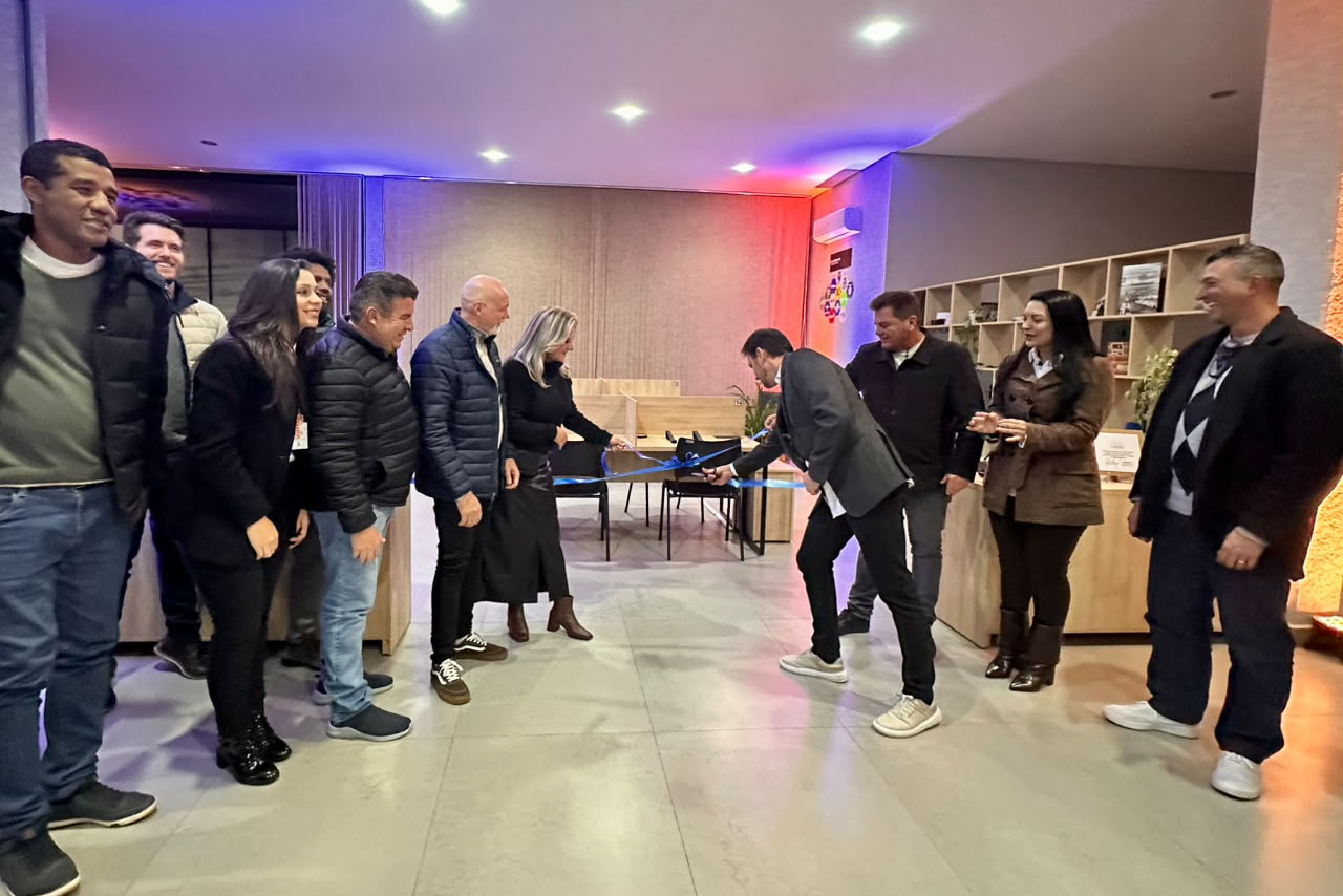 INOVAÇÃO: Com apoio do Estado, Guarapuava inicia atividade do espaço coworking municipa