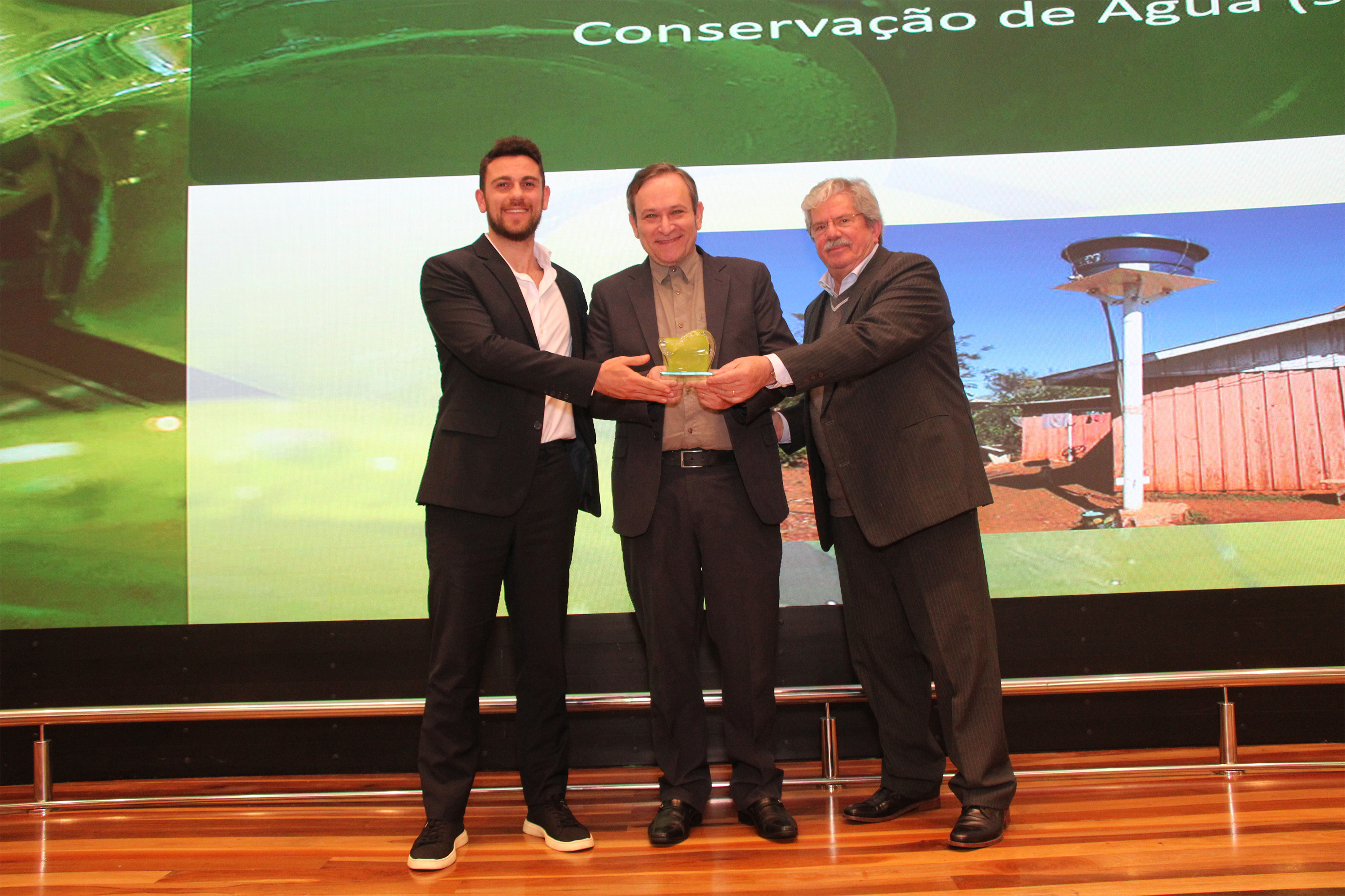 Sanepar vence Prêmio Expressão de Ecologia com programa de caixas d’água gratuitas