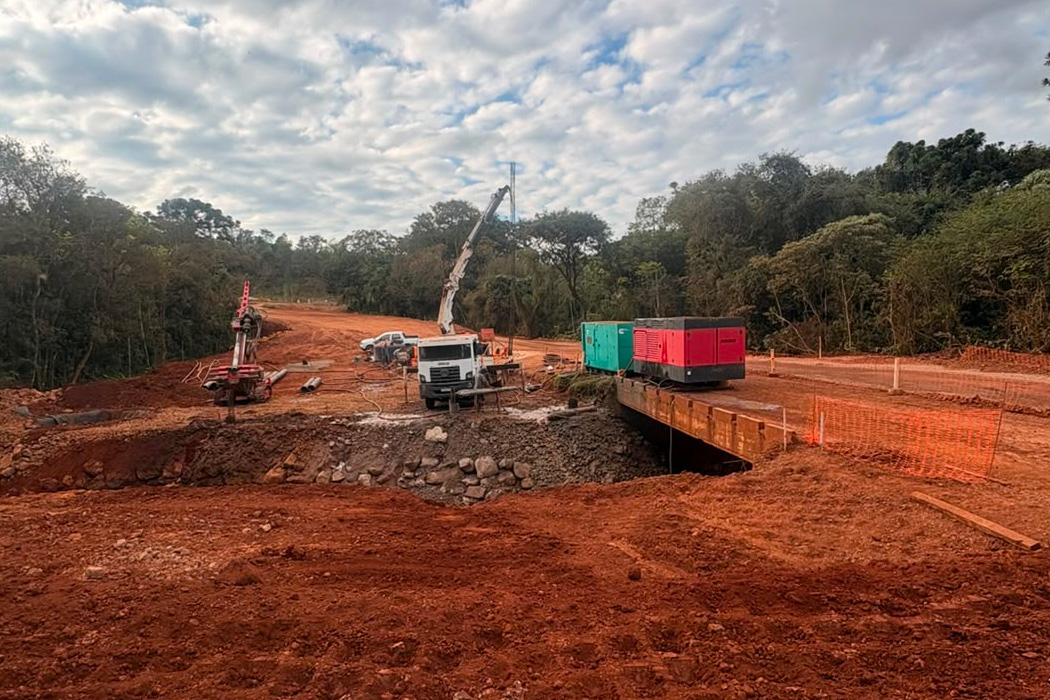 Pavimentação da PR-239 entre Mato Rico e Roncador