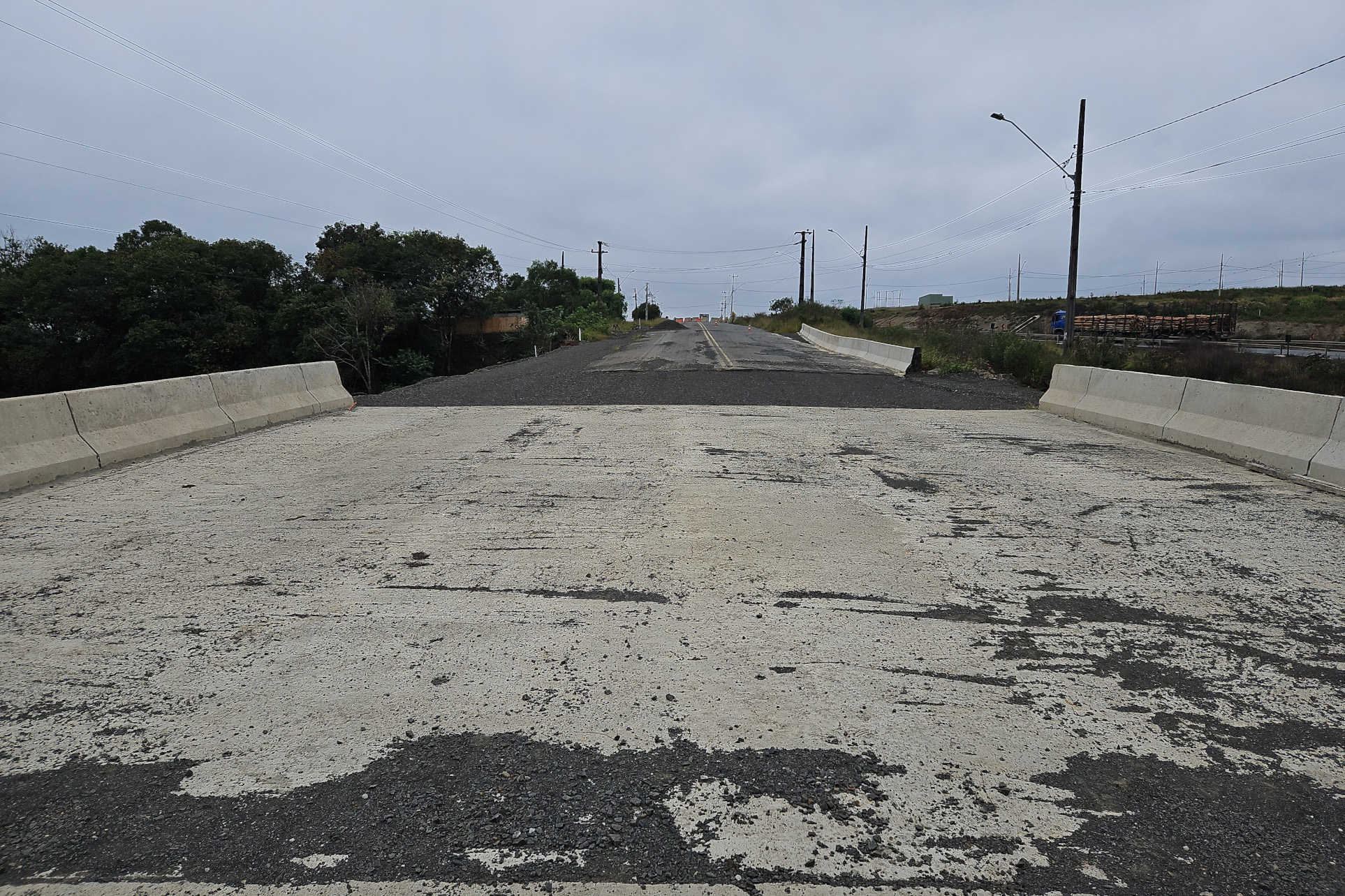 Pavimentação e novo viaduto da PR-364 em Irati