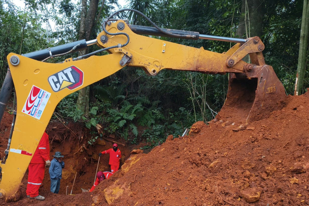 Obra de whitetopping da PR-460 e PRC-487 entre Pitanga e Nova Tebas