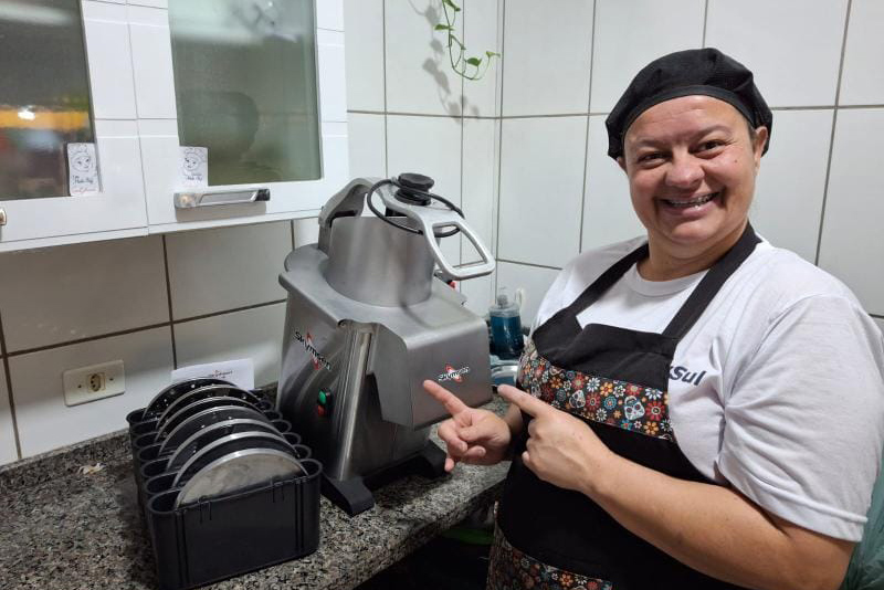Em oito anos, Paraná investe R$ 525,7 milhões em mobiliário e moderniza mais de 2 mil escolas estaduais