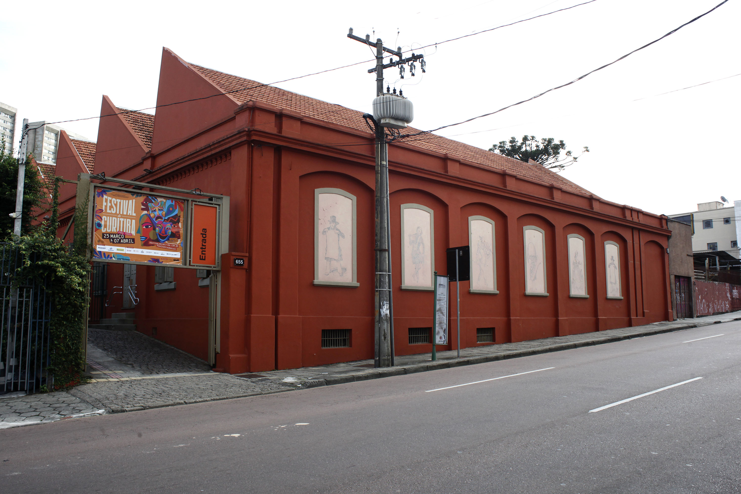 Teatro José Maria Santos comemora 28 anos e ganha documentário sobre sua história