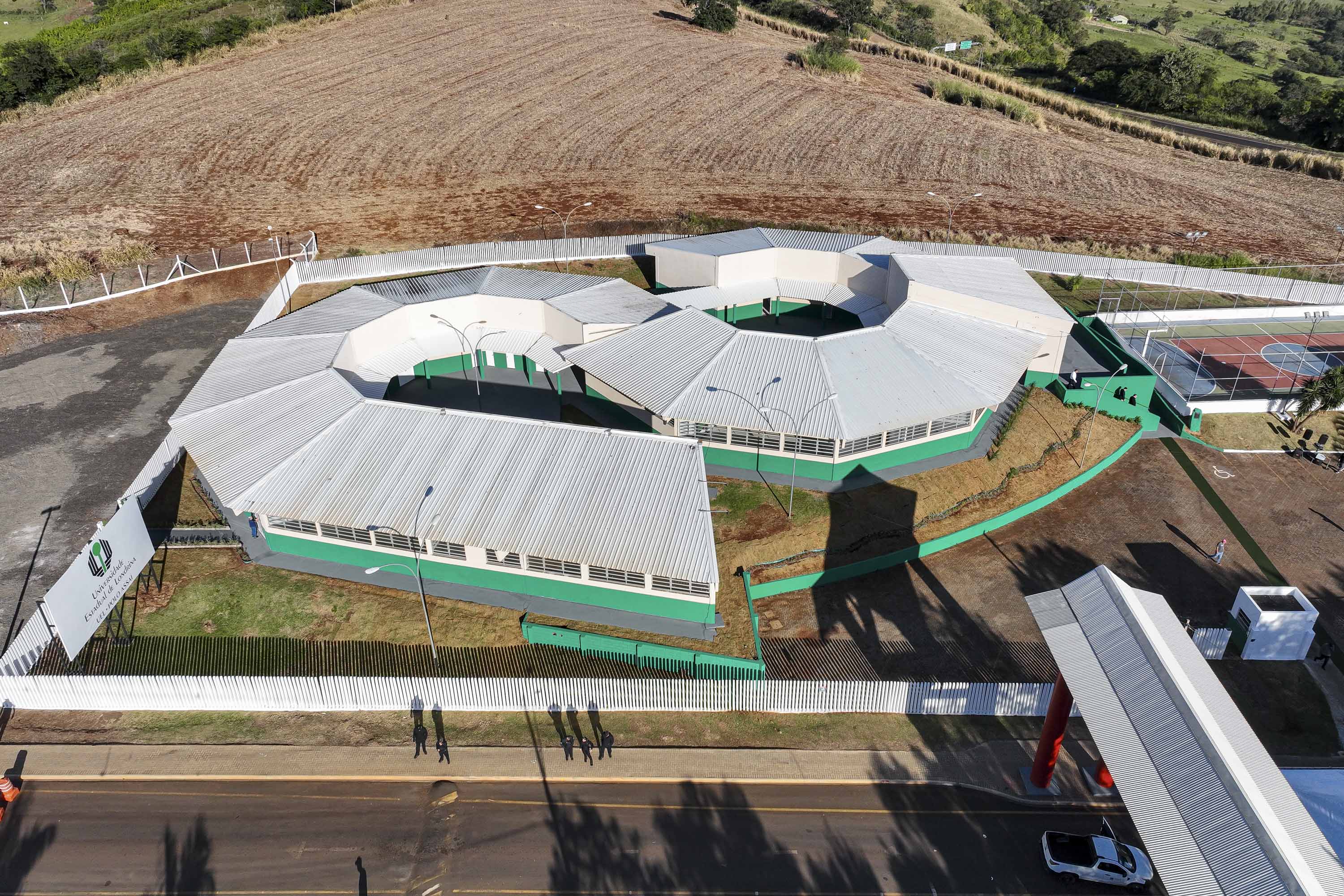 Governador Ratinho Junior inaugura Escritório de Extensão da UEL em Assaí