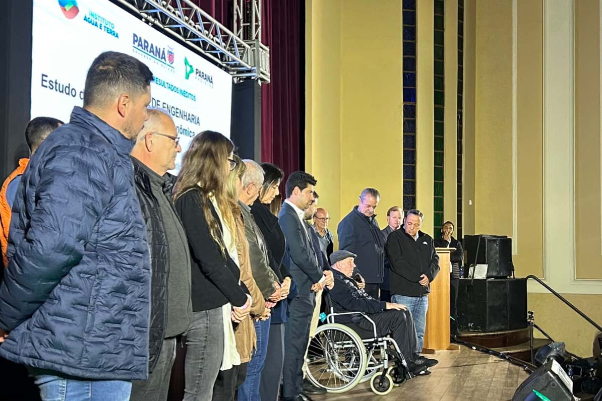 LEGENDA: Governo do Estado apresentou na noite de quinta-feira (11) o anteprojeto de engenharia com as obras necessárias para minimizar os efeitos das cheias do Rio Iguaçu.
