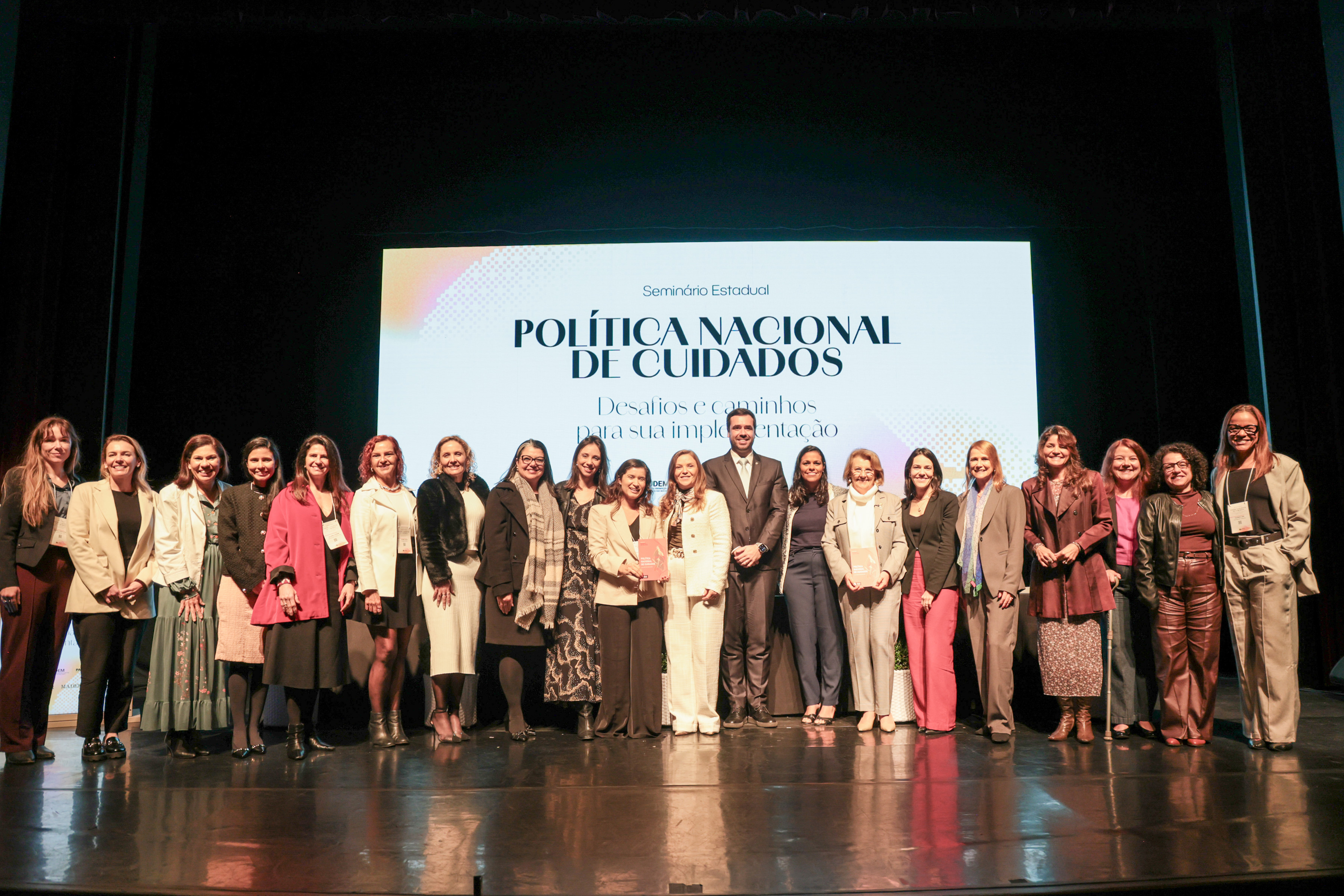 Paraná reforça protagonismo nacional em seminário sobre a Política Nacional de Cuidados