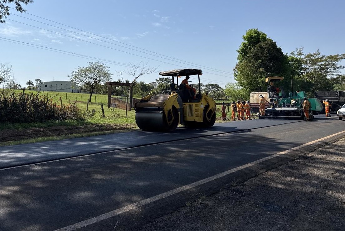 PR-463 entre Colorado e Santo Inácio.