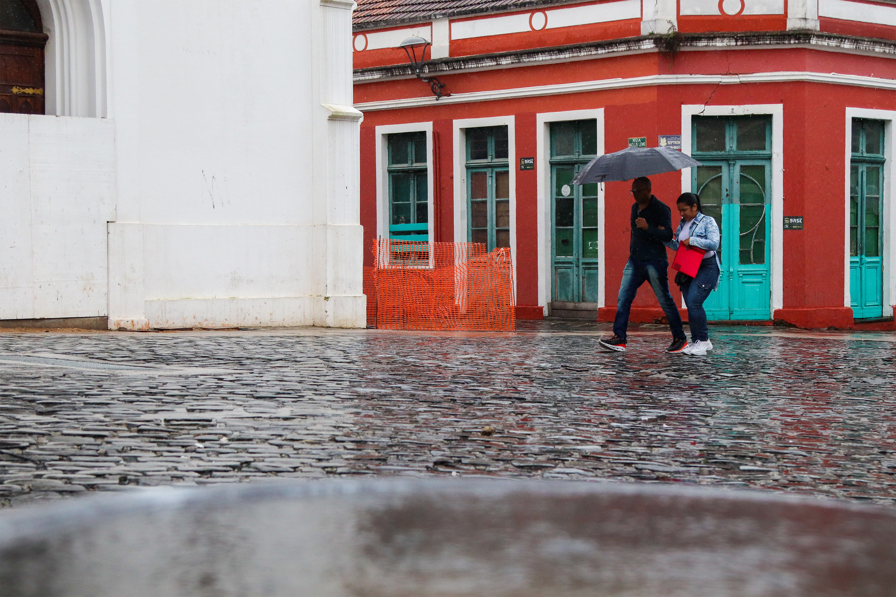 CHUVA SEGUIRÁ ACIMA DA MÉDIA EM NOVEMBRO, COM GANGORRA NAS TEMPERATURAS, PREVÊ SIMEPAR
