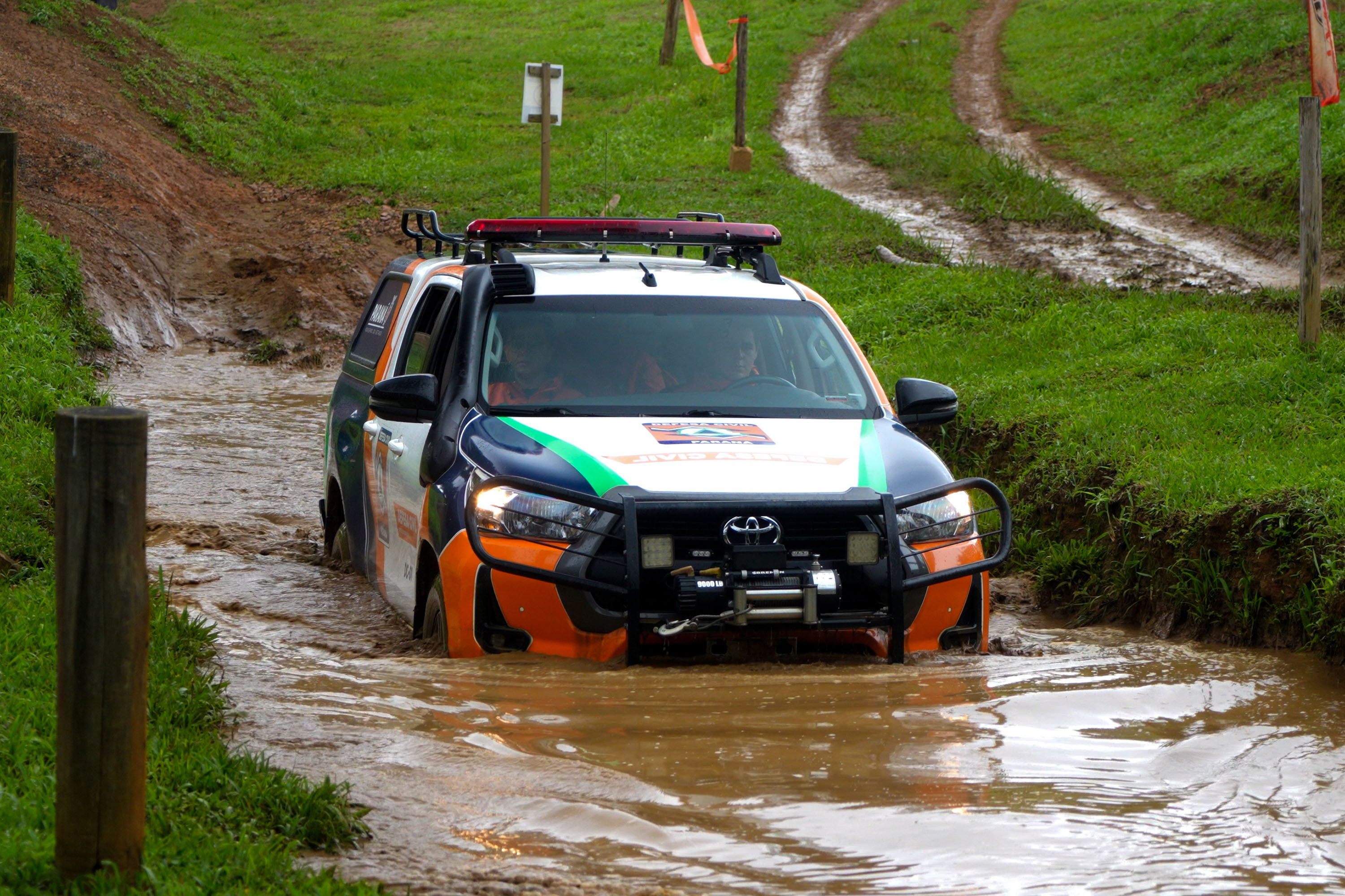 Defesa Civil - treinamento veículos 4X4
