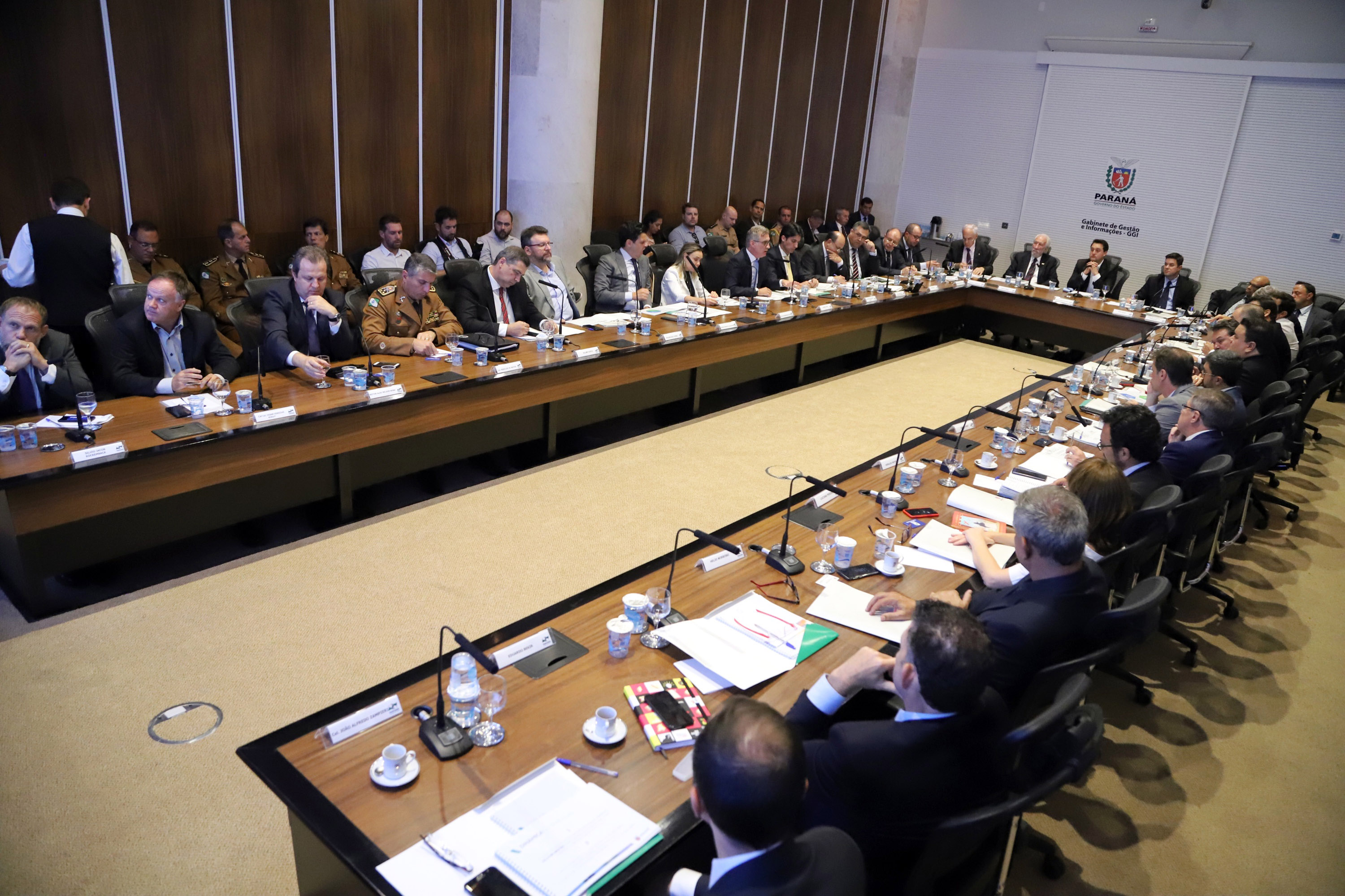 Governador Carlos Massa Ratinho Junior durante a primeira reunião de trabalho com a equipe de secretários de Estado. - Curitiba, 02/01/2019 - Foto: José Fernando Ogura/ANPr
