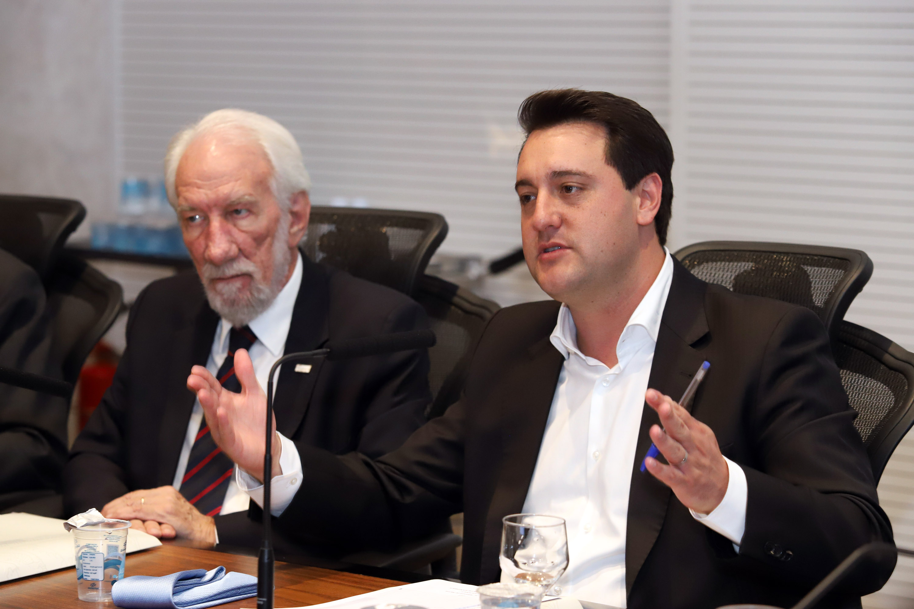 Governador Carlos Massa Ratinho Junior durante a primeira reunião de trabalho com a equipe de secretários de Estado. - Curitiba, 02/01/2019 - Foto: Rodrigo Félix Leal