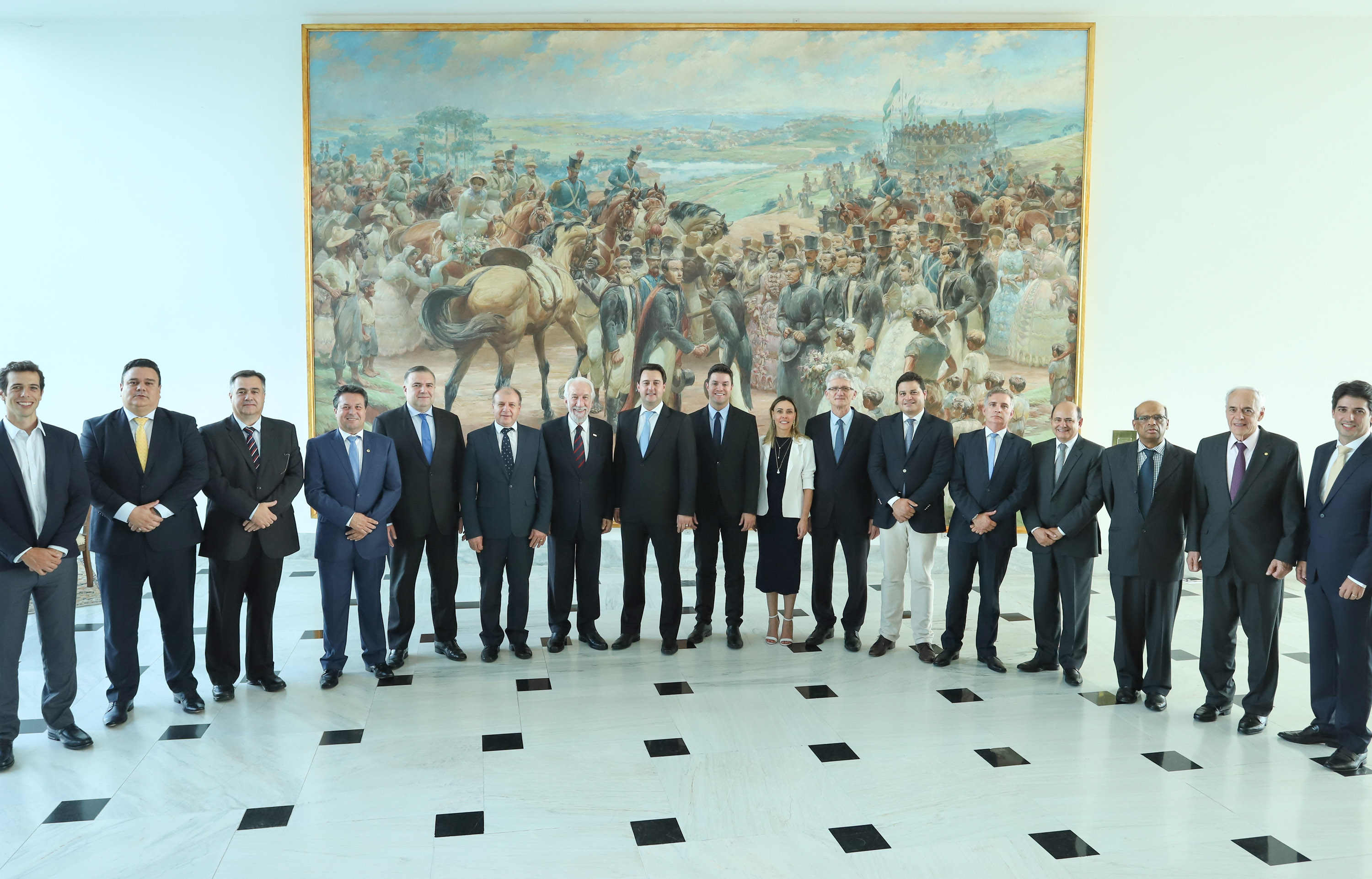 Governador Carlos Massa Ratinho Junior durante a primeira reunião de trabalho com a equipe de secretários de Estado. - Curitiba, 02/01/2019 - Foto: Rodrigo Félix Leal