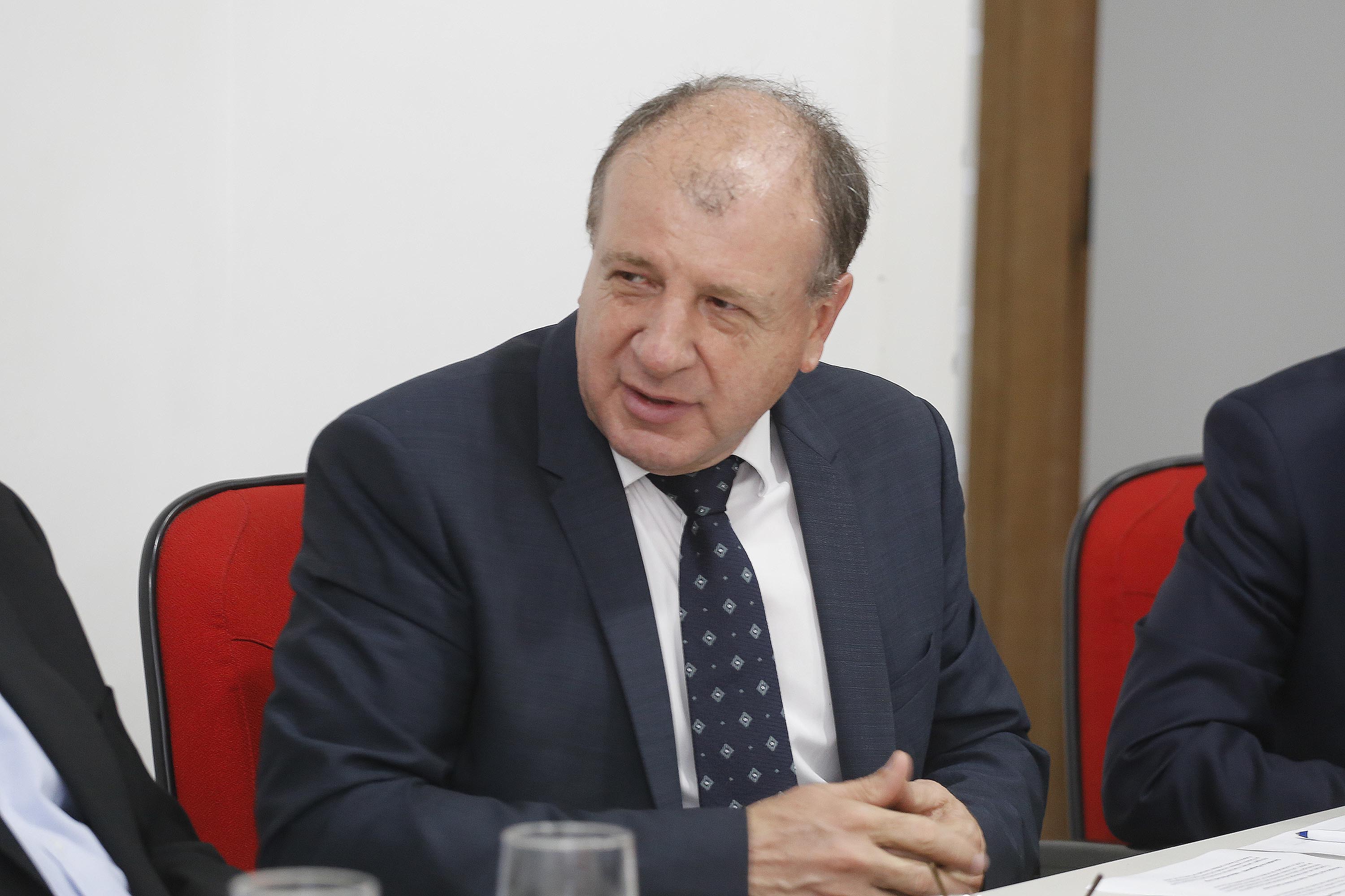 Posse do Conselho de Administração do Serviço Social Autônomo Paranacidade. Tomaram posse os secretários João Carlos Ortega, secretário do Desenvolvimento Urbano; René de Oliveira Garcia Júnior, secretário da Fazenda e Valdemar Bernardo Jorge, secretário do Planejamento. ? Curitiba, 02/01/2019 - Foto: Arnaldo Alves/ANPr