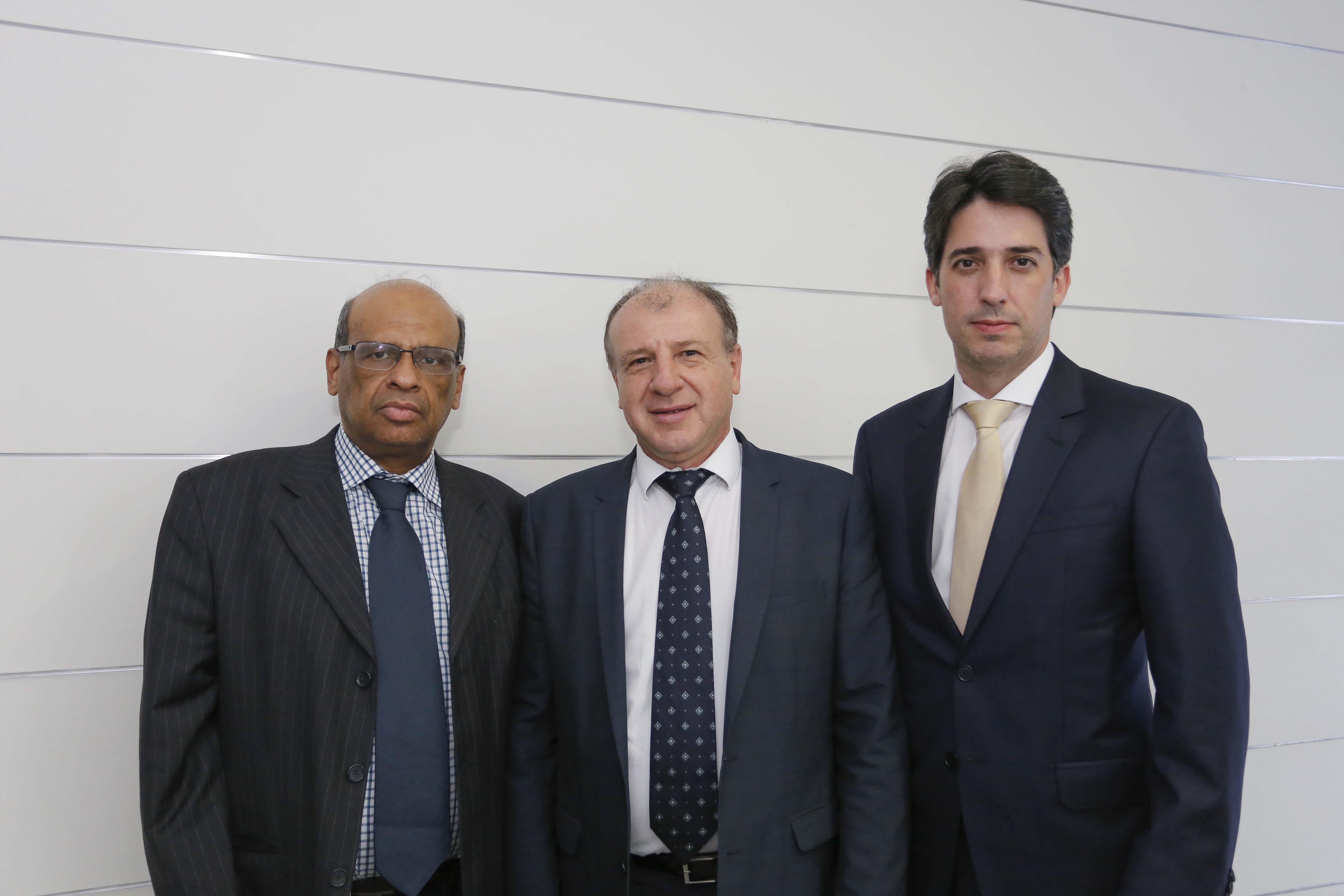 Posse do Conselho de Administração do Serviço Social Autônomo Paranacidade. Tomaram posse os secretários João Carlos Ortega, secretário do Desenvolvimento Urbano; René de Oliveira Garcia Júnior, secretário da Fazenda e Valdemar Bernardo Jorge, secretário do Planejamento. ? Curitiba, 02/01/2019 - Foto: Arnaldo Alves/ANPr