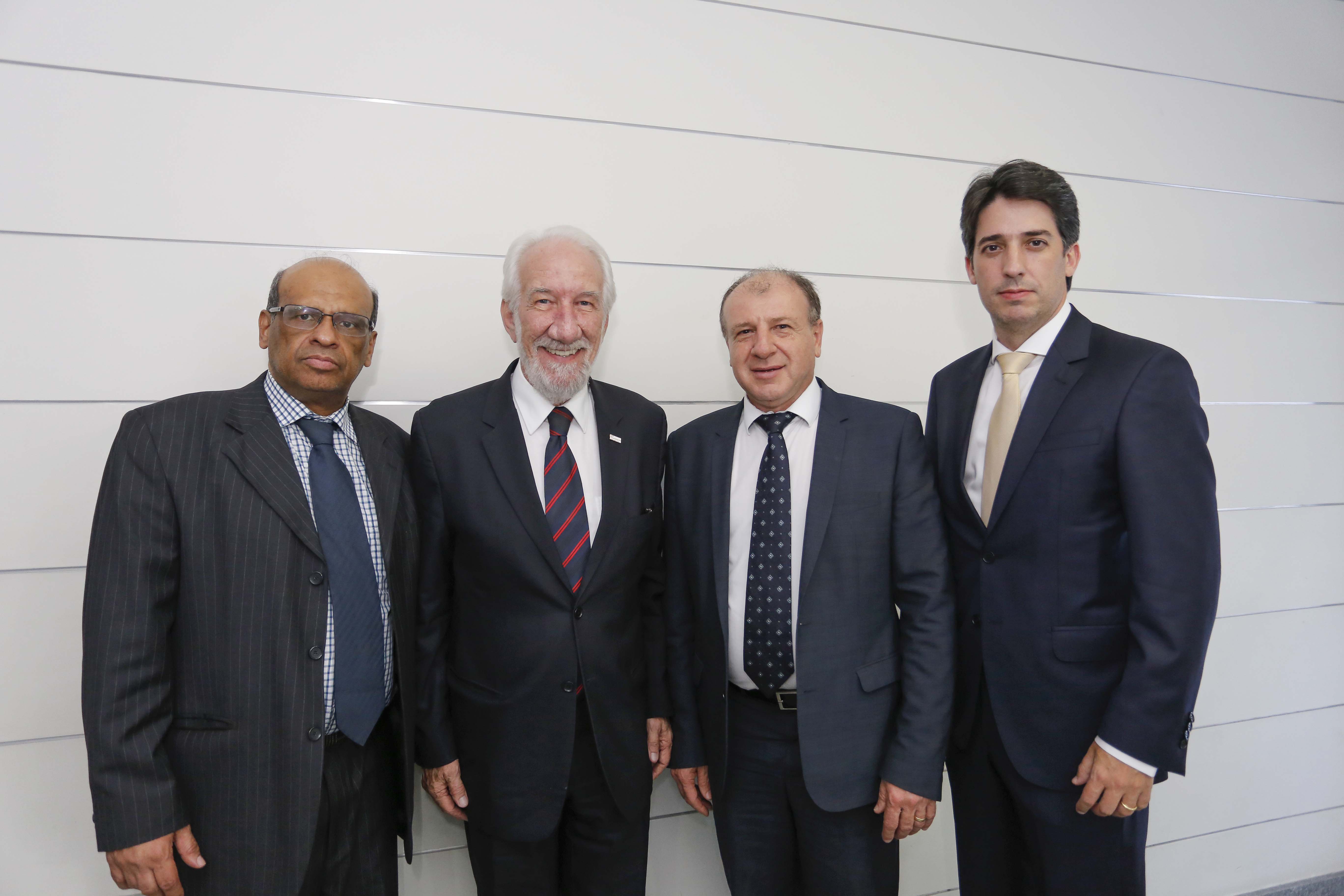 Posse do Conselho de Administração do Serviço Social Autônomo Paranacidade. Tomaram posse os secretários João Carlos Ortega, secretário do Desenvolvimento Urbano; René de Oliveira Garcia Júnior, secretário da Fazenda e Valdemar Bernardo Jorge, secretário do Planejamento. ? Curitiba, 02/01/2019 - Foto: Arnaldo Alves/ANPr