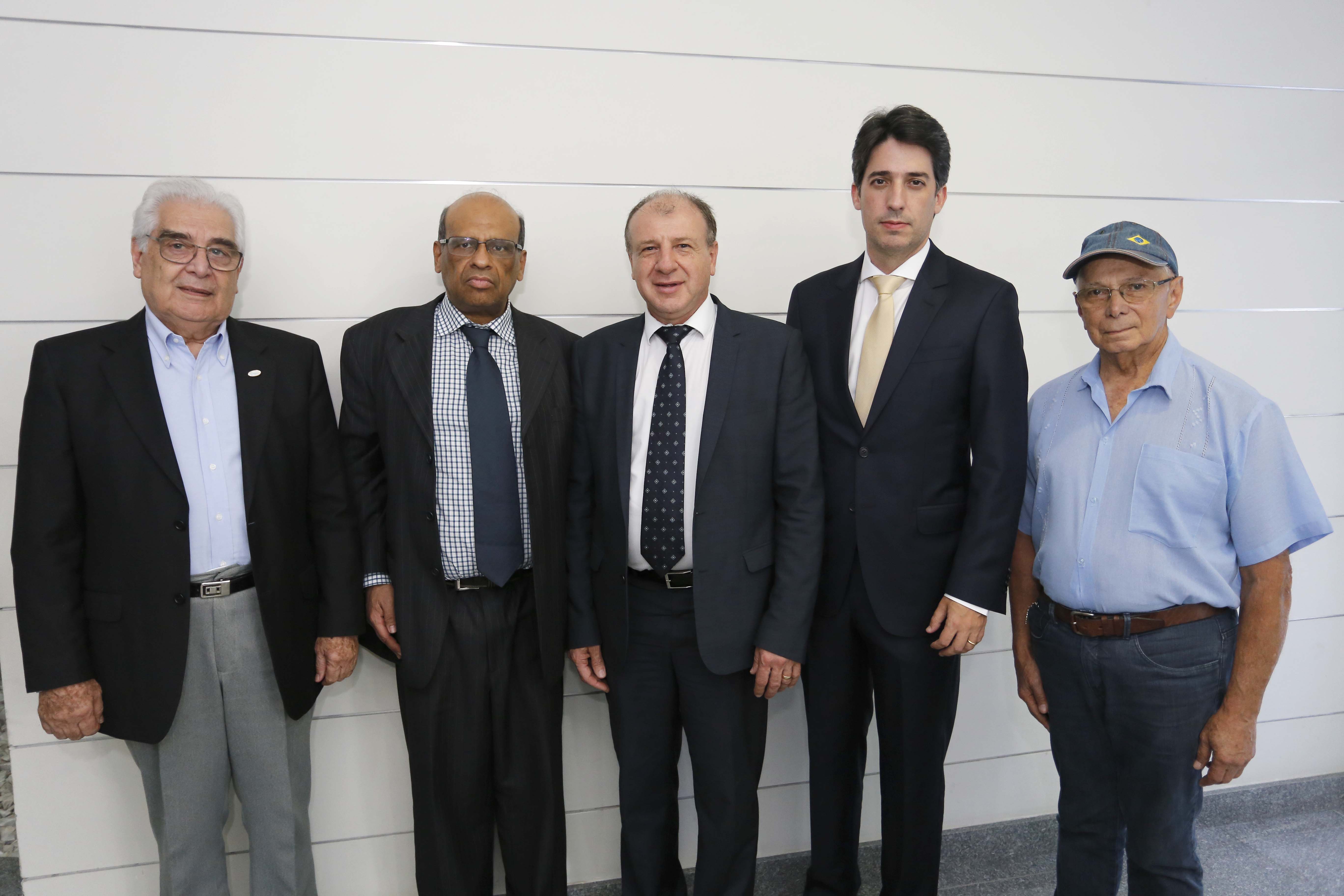 Posse do Conselho de Administração do Serviço Social Autônomo Paranacidade. Tomaram posse os secretários João Carlos Ortega, secretário do Desenvolvimento Urbano; René de Oliveira Garcia Júnior, secretário da Fazenda e Valdemar Bernardo Jorge, secretário do Planejamento. ? Curitiba, 02/01/2019 - Foto: Arnaldo Alves/ANPr