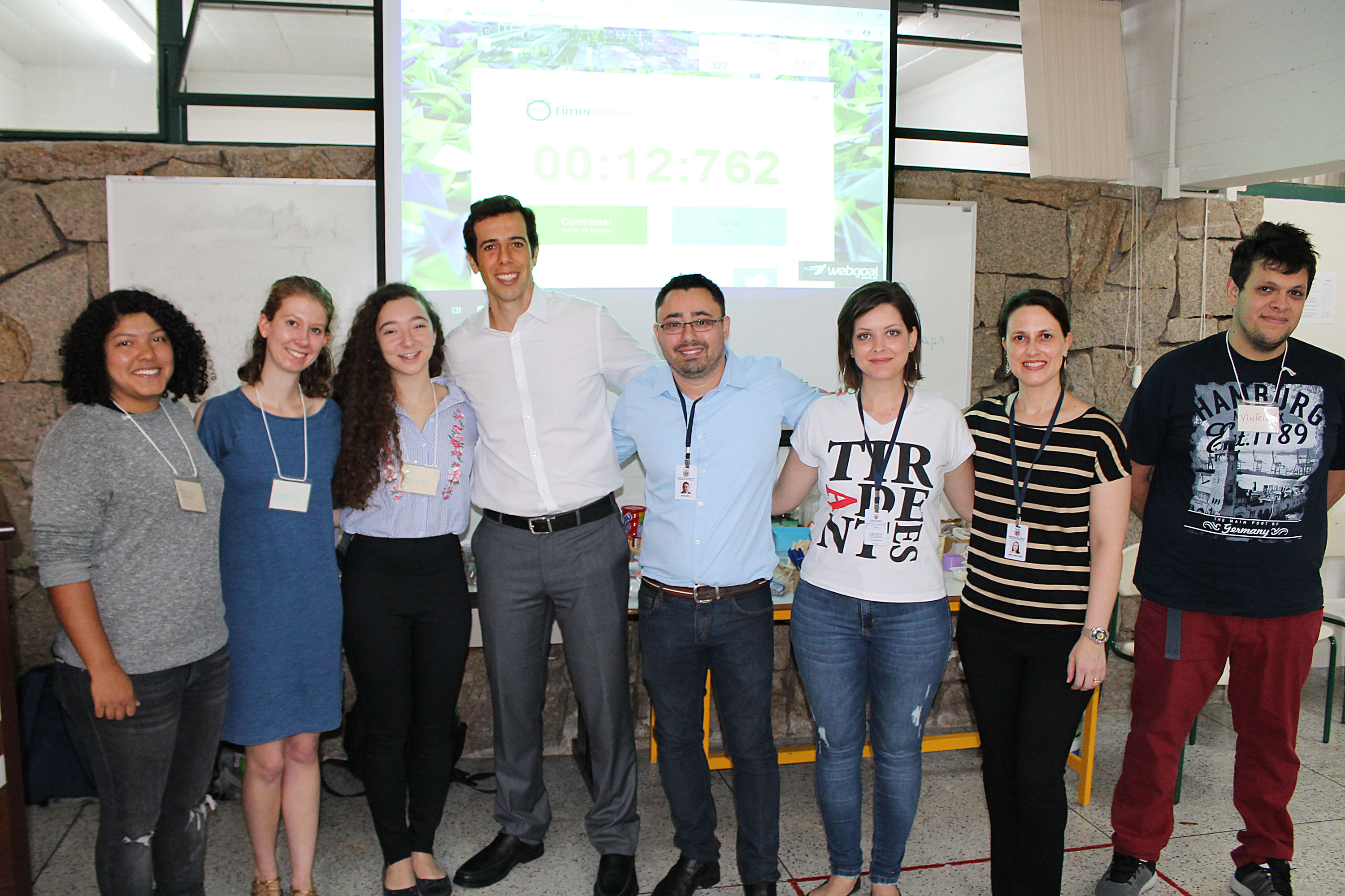 Estudantes do Ensino Fundamental e Médio de escolas públicas e particulares, e universitários do Paraná e de Santa Catarina, iniciaram nesta segunda-feira (7) oficinas bilíngues de aprendizagem criativa com acadêmicos do Instituto de Tecnologia de Massachusetts (MIT - Massachusetts Institute of Technology) ofertadas pela Secretaria de Estado da Educação em parceria com o Instituto norte-americano.  -  Curitiba, 07/01/2019  -  Foto: Fernando Jesus/SEED