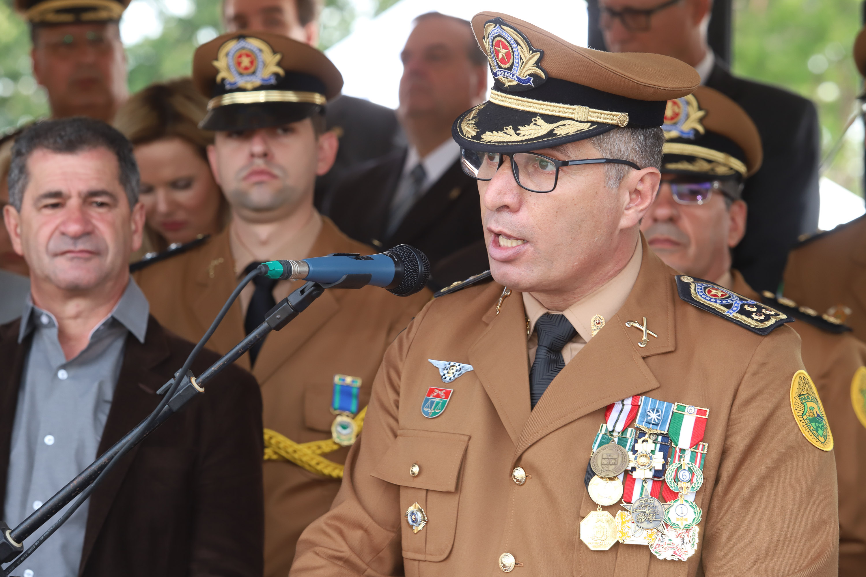 Governador Carlos Massa Ratinho Júnior participa da cerimônia de troca de comando da Polícia Militar do Paraná. O novo camandante-geral é o coronel Péricles de Matos. Ele substitui no cargo a coronel Audilene Dias Rocha. - Curitiba, 08/01/2019 - Foto: Rodrigo Félix Leal