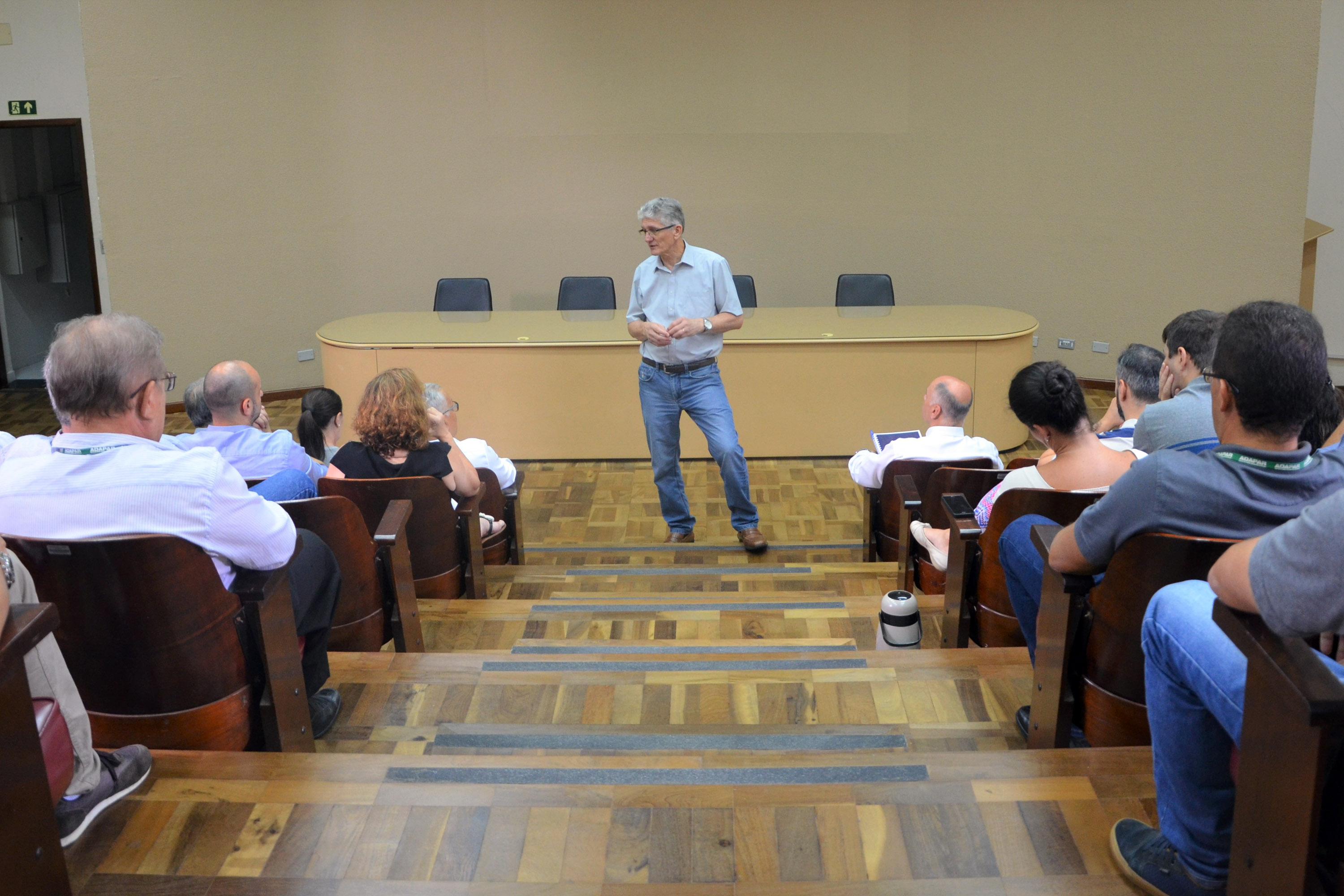 O secretário da Agricultura e do Abastecimento, Norberto Ortigara (foto), deu posse nesta terça-feira (8) à nova diretoria da Agência de Defesa Agropecuária do Paraná (Adapar). O médico veterinário Otamir Cesar Martins assumiu a presidência, em substituição ao também veterinário Inácio Afonso Kroetz que dirigiu a empresa desde 2011, quando foi criada. - Curitiba, 08/01/2019 - Foto: Divulgação SEAB