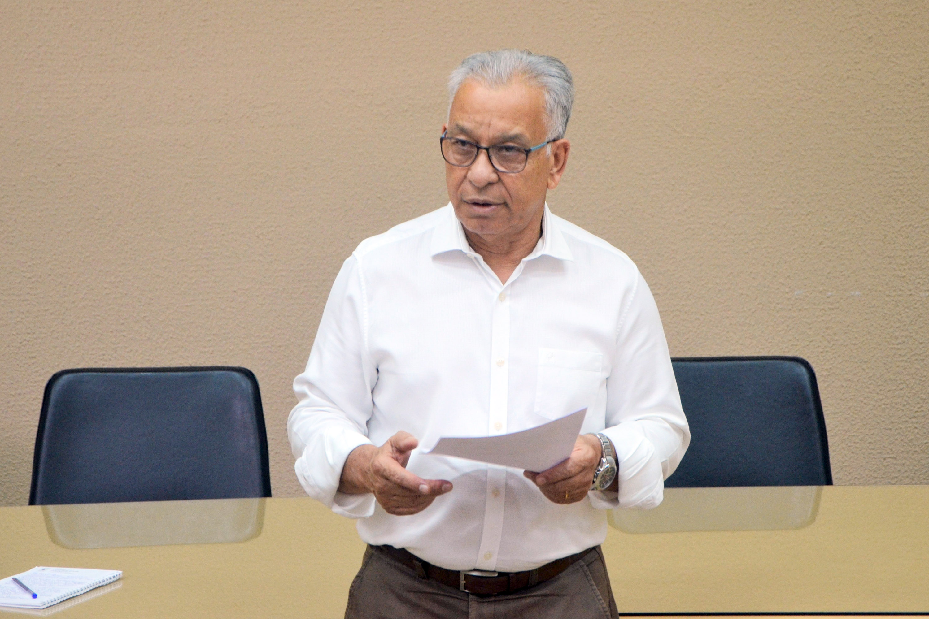 O secretário da Agricultura e do Abastecimento, Norberto Ortigara, deu posse nesta terça-feira (8) à nova diretoria da Agência de Defesa Agropecuária do Paraná (Adapar). O médico veterinário Otamir Cesar Martins (foto) assumiu a presidência, em substituição ao também veterinário Inácio Afonso Kroetz que dirigiu a empresa desde 2011, quando foi criada. - Curitiba, 08/01/2019 - Foto: Divulgação SEAB