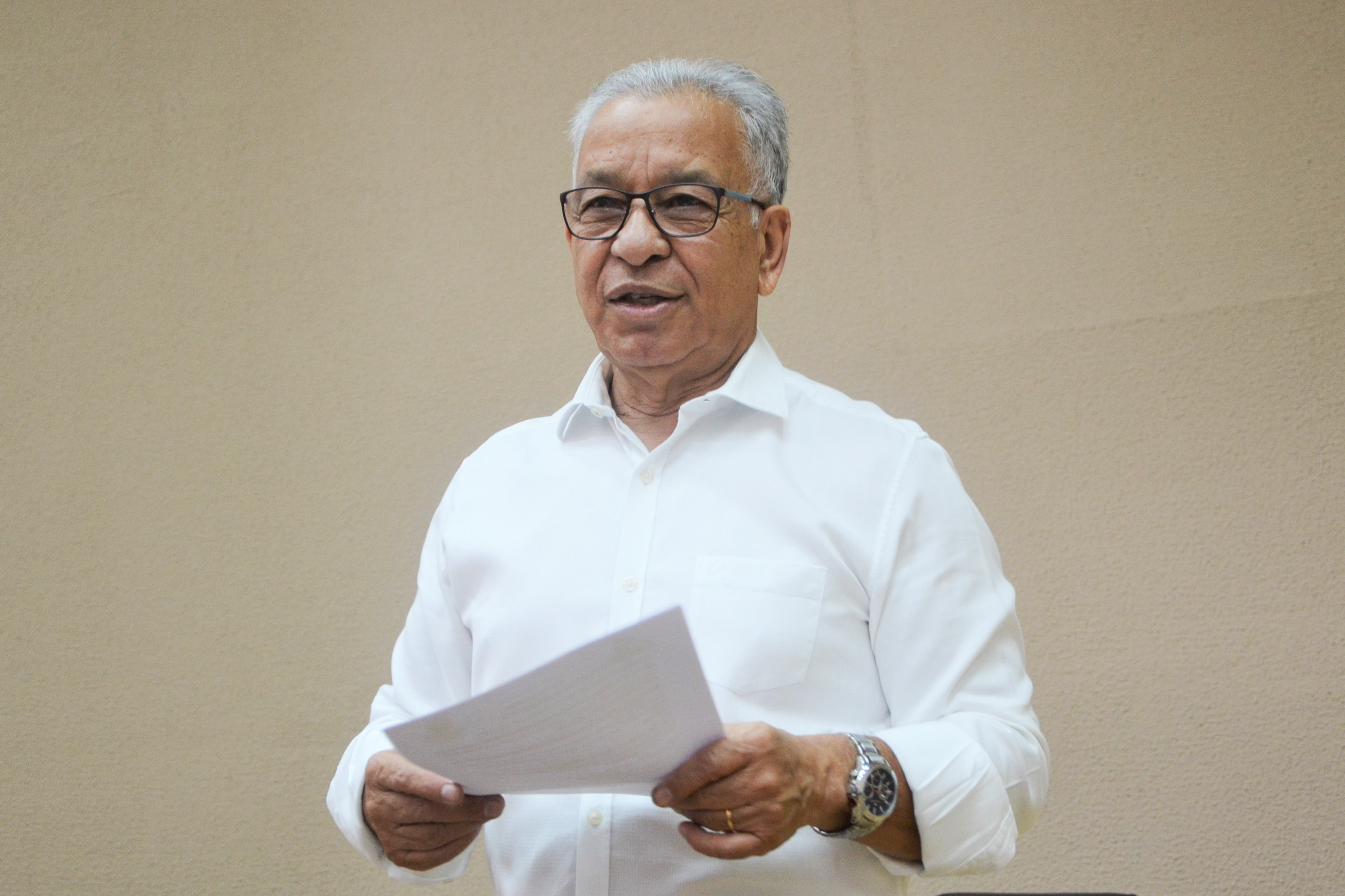 O secretário da Agricultura e do Abastecimento, Norberto Ortigara, deu posse nesta terça-feira (8) à nova diretoria da Agência de Defesa Agropecuária do Paraná (Adapar). O médico veterinário Otamir Cesar Martins (foto) assumiu a presidência, em substituição ao também veterinário Inácio Afonso Kroetz que dirigiu a empresa desde 2011, quando foi criada. - Curitiba, 08/01/2019 - Foto: Divulgação SEAB