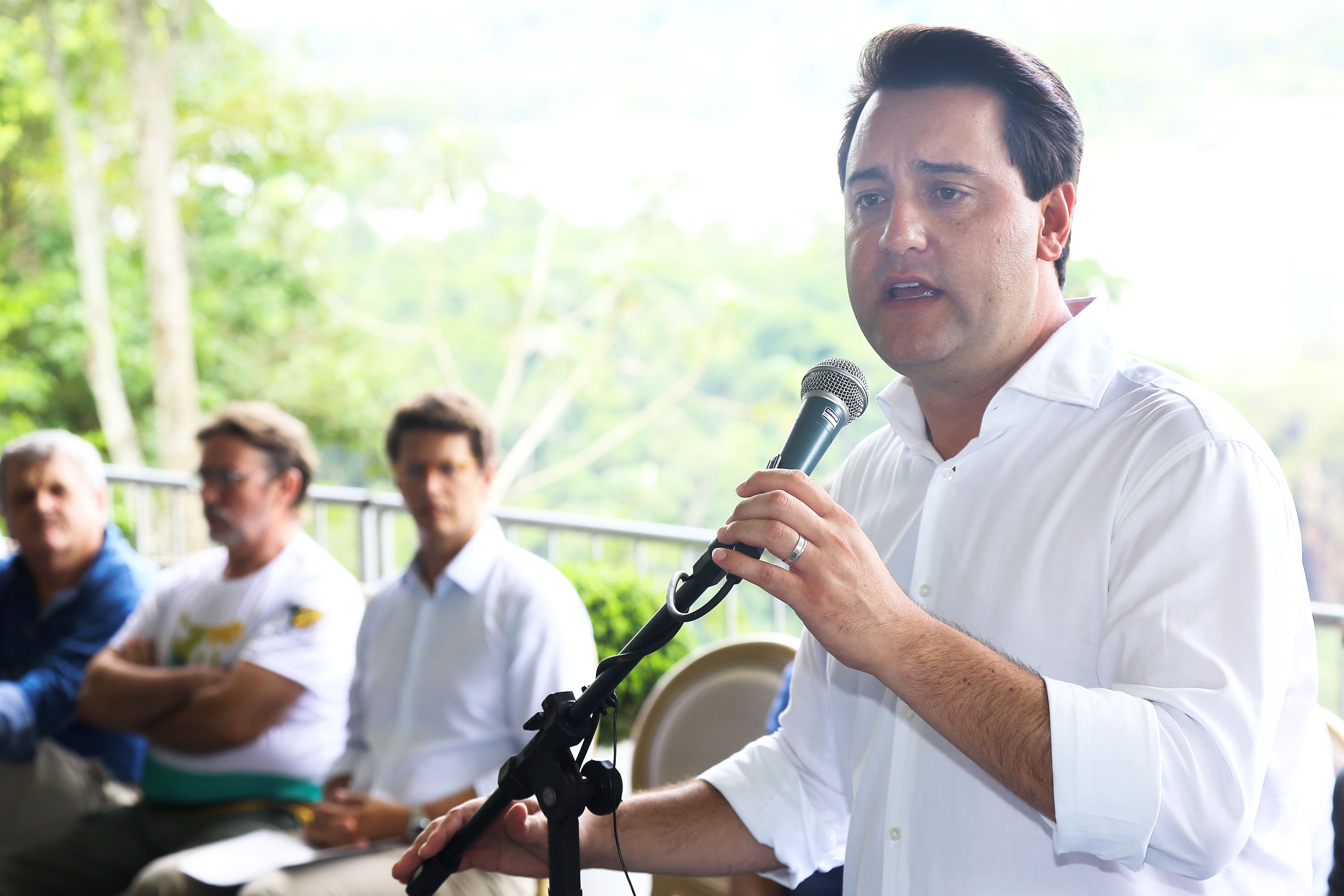 O governador Carlos Massa Ratinho Junior participou nesta quinta-feira (10), em Foz do Iguaçu, da solenidade em comemoração aos 80 anos do Parque Nacional do Iguaçu. Considerado uma das mais belas reservas ecológicas do mundo, o Parque Nacional do Iguaçu tem 225 mil hectares e é reconhecido pela Unesco como Patrimônio Natural da Humanidade. Foz do Iguaçu,10/01/2018 Foto:Jaelson Lucas / ANPr