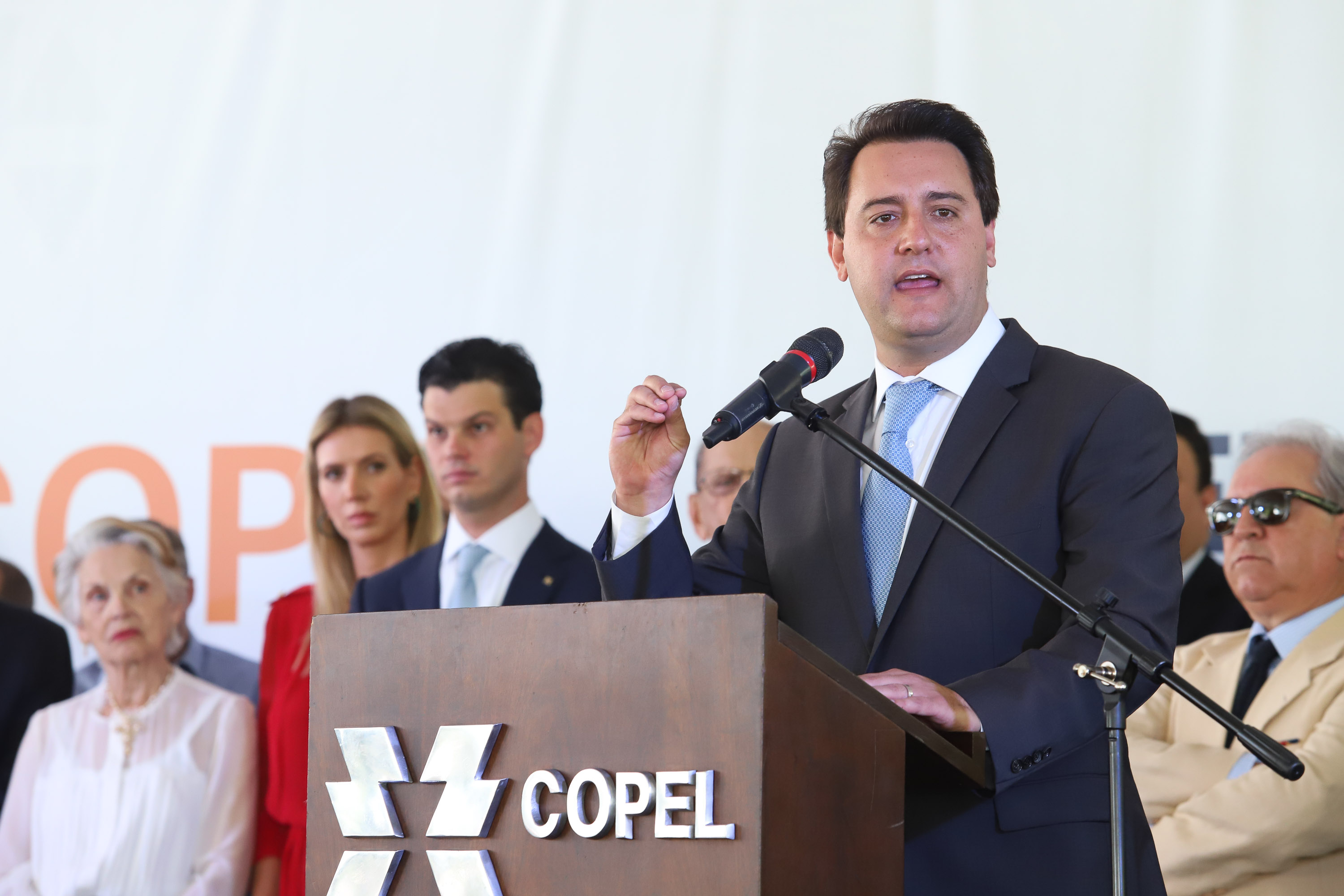 Governador Carlos Massa Ratinho Junior participa da solenidade de posse do presidente da Copel, Daniel Pimentel Slaviero. - Curitiba, 16/01/2019 - Foto: Rodrigo Félix Leal
