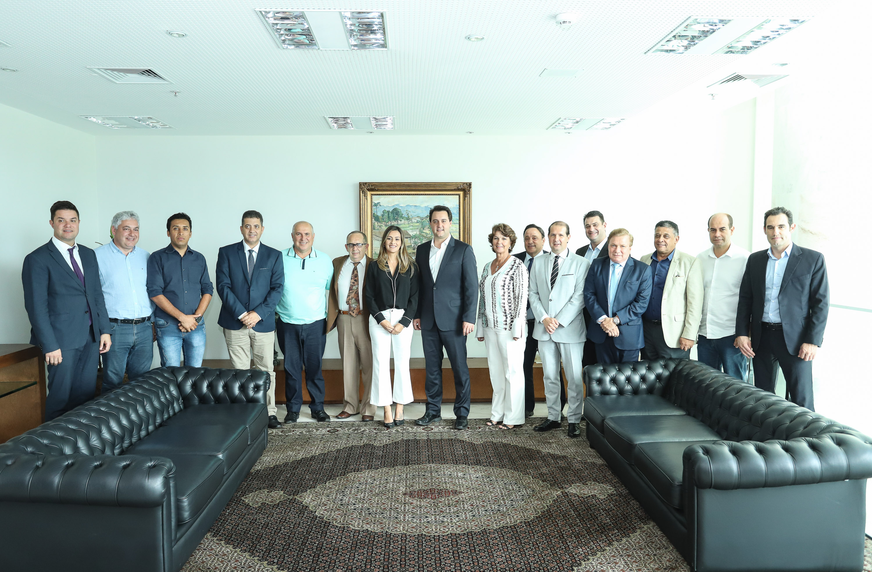 O governador Carlos Massa Ratinho Junior se reuniu nesta segunda-feira (21) com deputados estaduais e confirmou sua disposição ao trabalho conjunto com a Assembleia Legislativa. - Curitiba, 21/01/2019 - Foto: Rodrigo Félix Leal