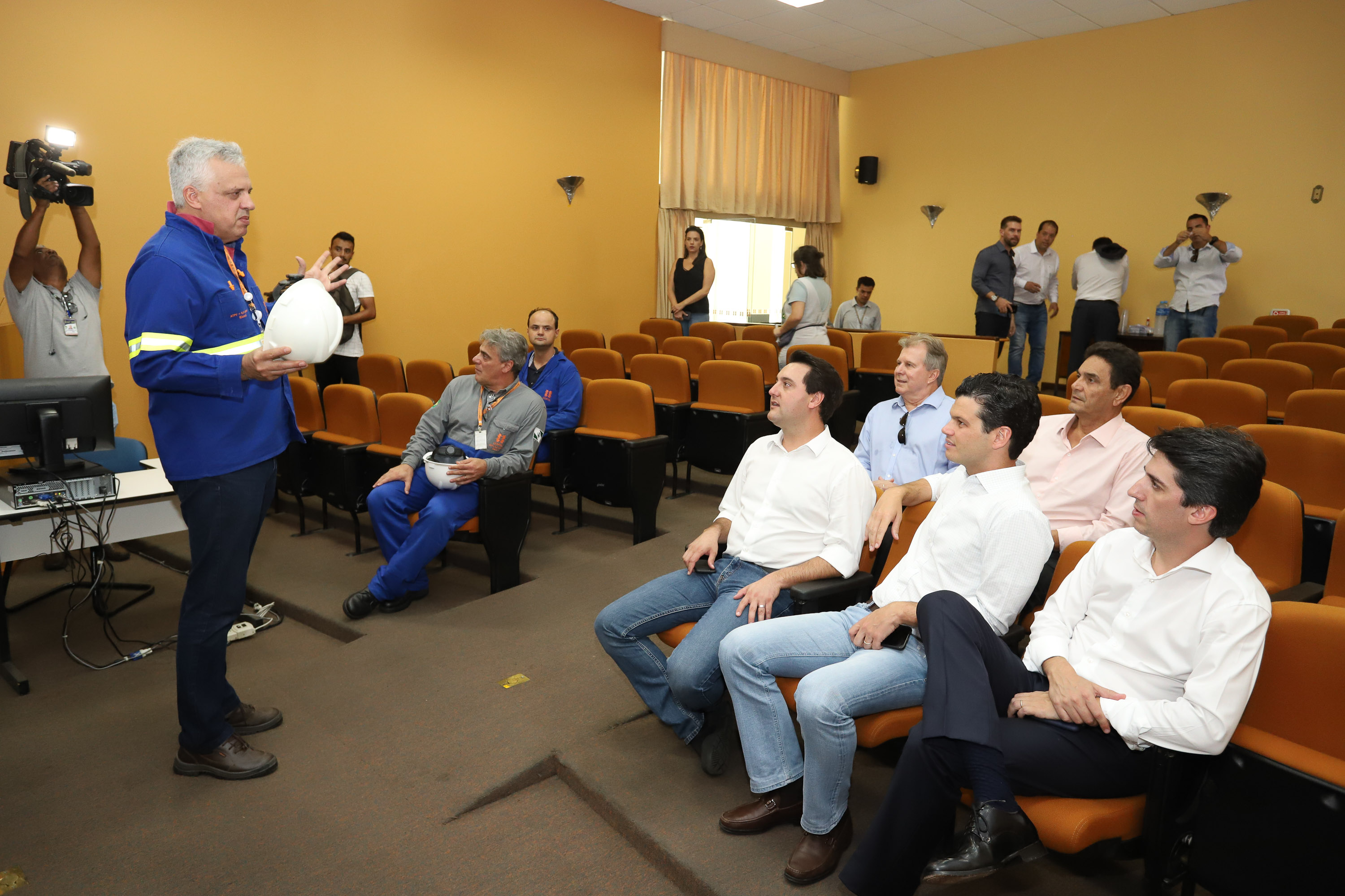 Governador Carlos Massa Ratinho Junior, acompanhado do presidente da Copel, Daniel Pimentel, visita a Usina Governador Bento Munhoz da Rocha Netto (Foz do Areia), no município de Pinhão - Pinhão, 22/01/2019 - Foto: Rodrigo Félix Leal