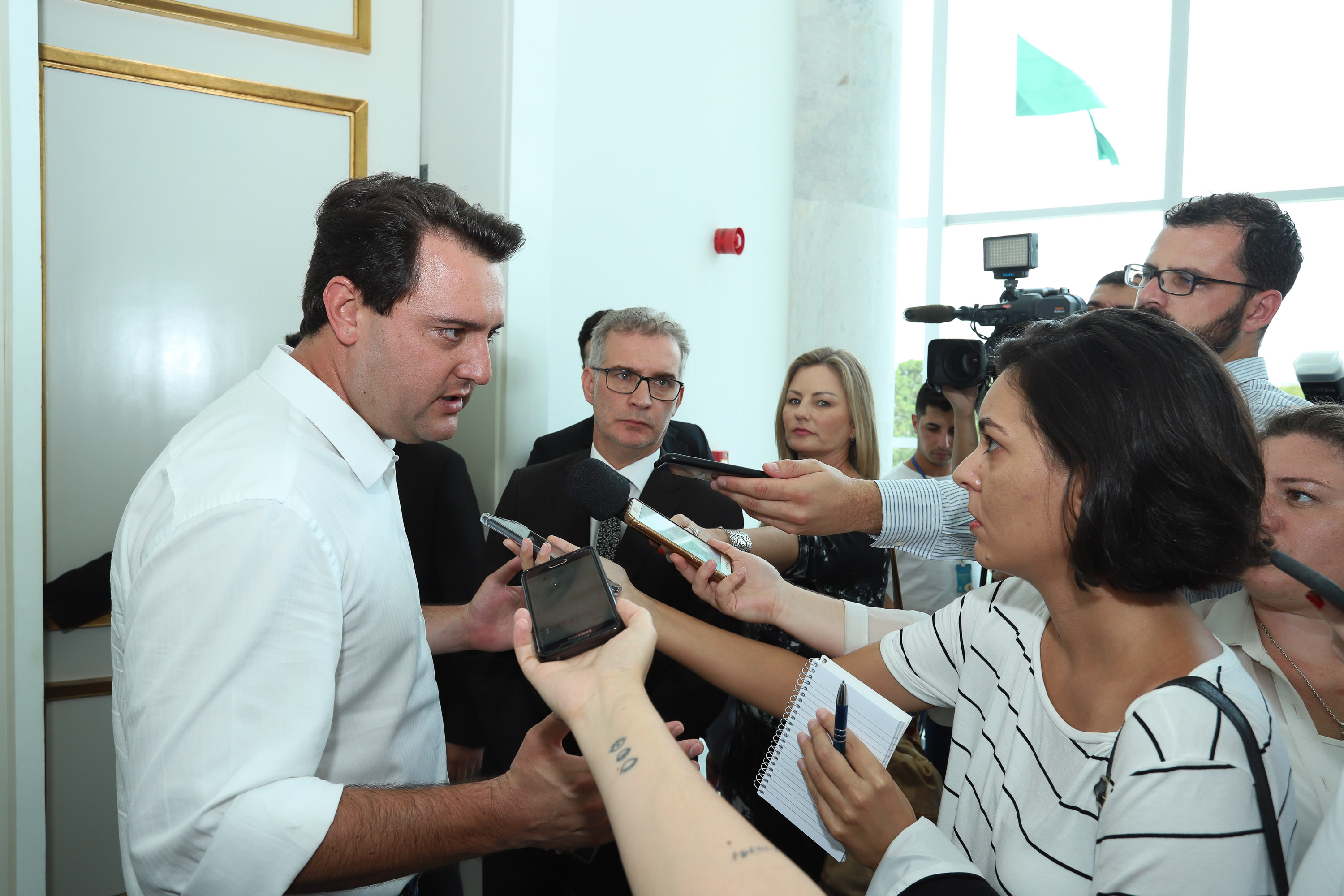 O governador Carlos Massa Ratinho Junior determinou a contratação de uma auditoria externa para avaliar as folhas de pagamento dos servidores ativos do Poder Executivo e inativos da Paranaprevidência (todos os Poderes). - Curitiba, 22/01/2019 - Foto: Rodrigo Félix Leal