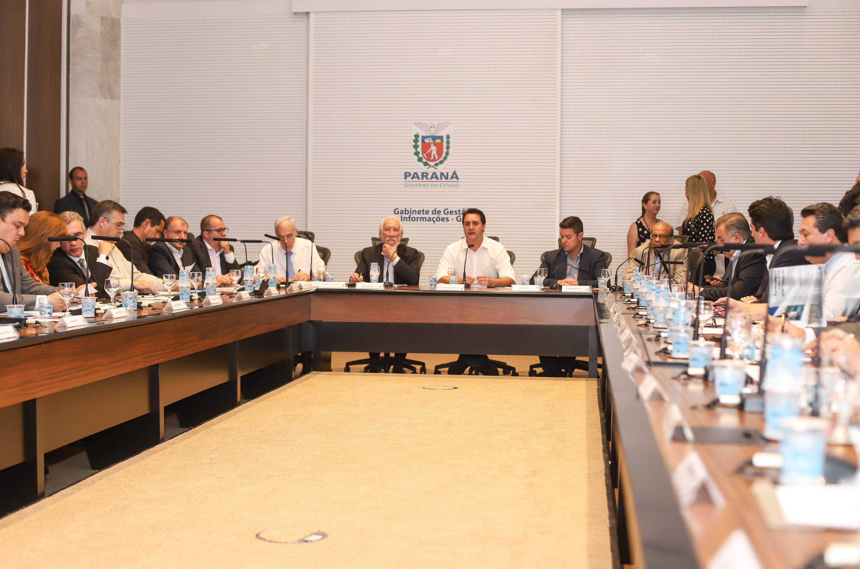 O governador Carlos Massa Ratinho Junior determinou a contratação de uma auditoria externa para avaliar as folhas de pagamento dos servidores ativos do Poder Executivo e inativos da Paranaprevidência (todos os Poderes). - Curitiba, 22/01/2019 - Foto: Rodrigo Félix Leal