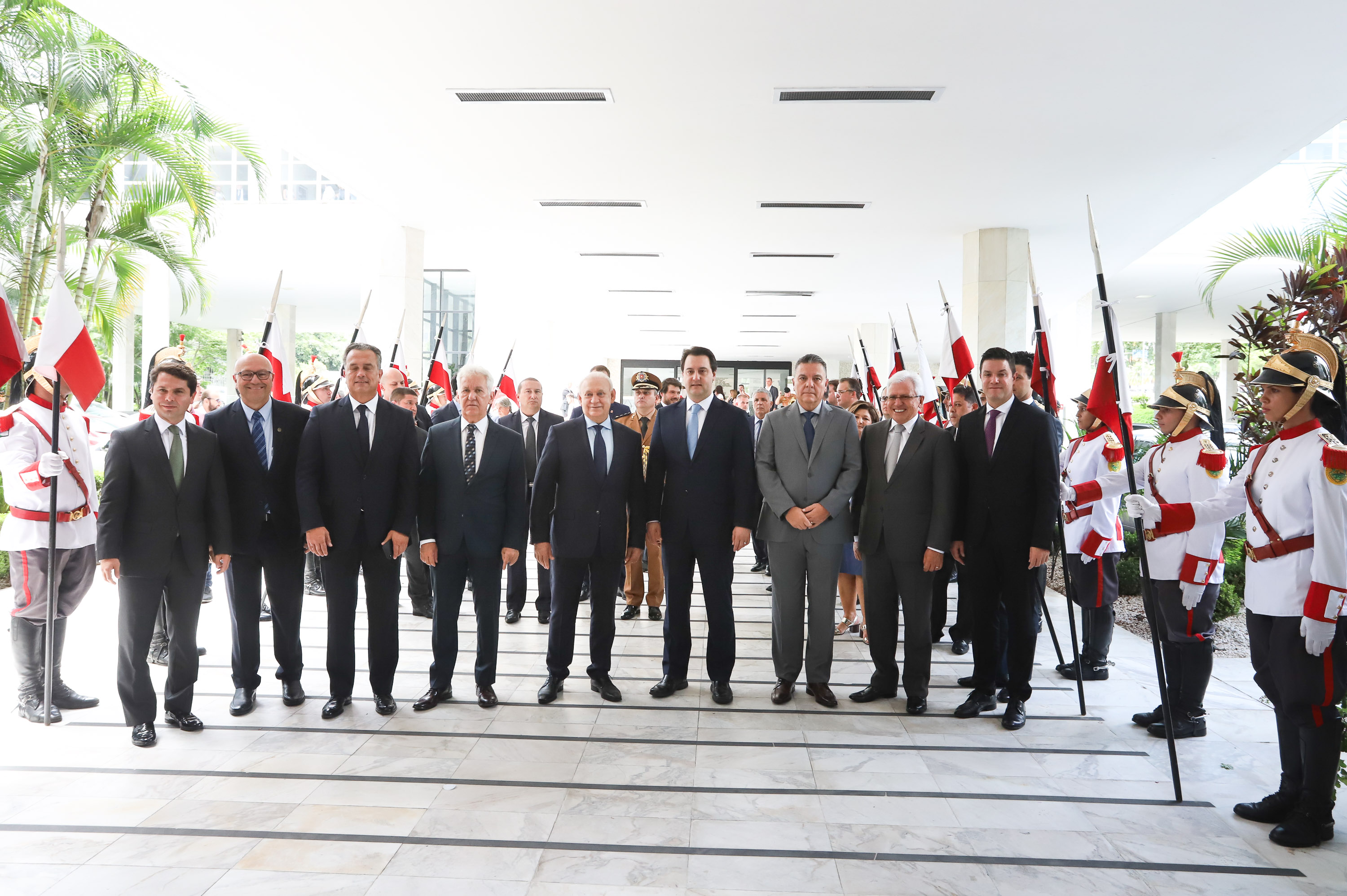 O governador Carlos Massa Ratinho Junior participou nesta sexta-feira (01) da solenidade de posse dos 54 deputados estaduais na Assembleia Legislativa do Paraná. - Curitiba, 01/02/2019 - Foto: Rodrigo Félix Leal/ANPr